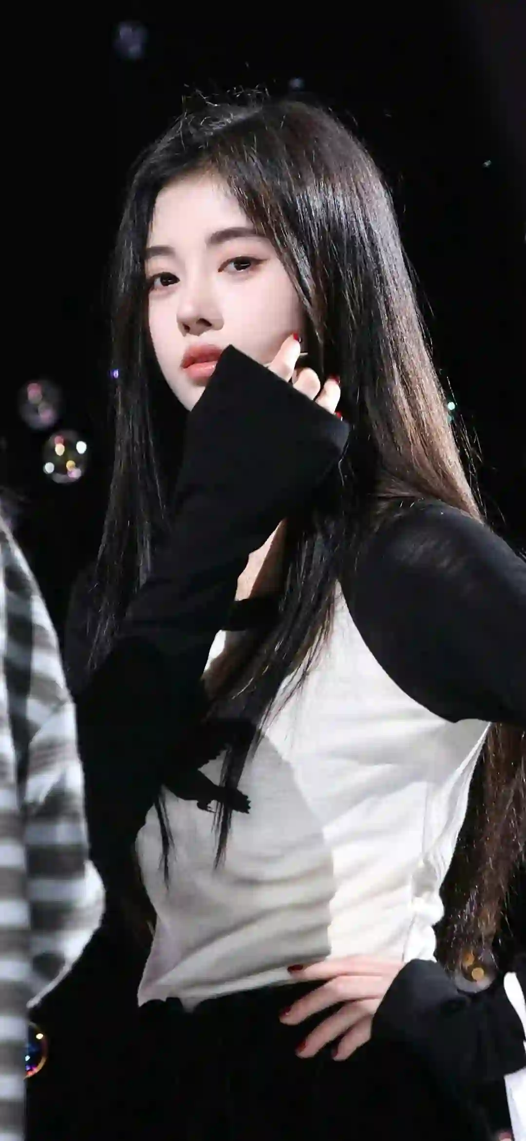 明星壁纸 长发可爱美女 时尚美女 鞠婧祎 酷酷