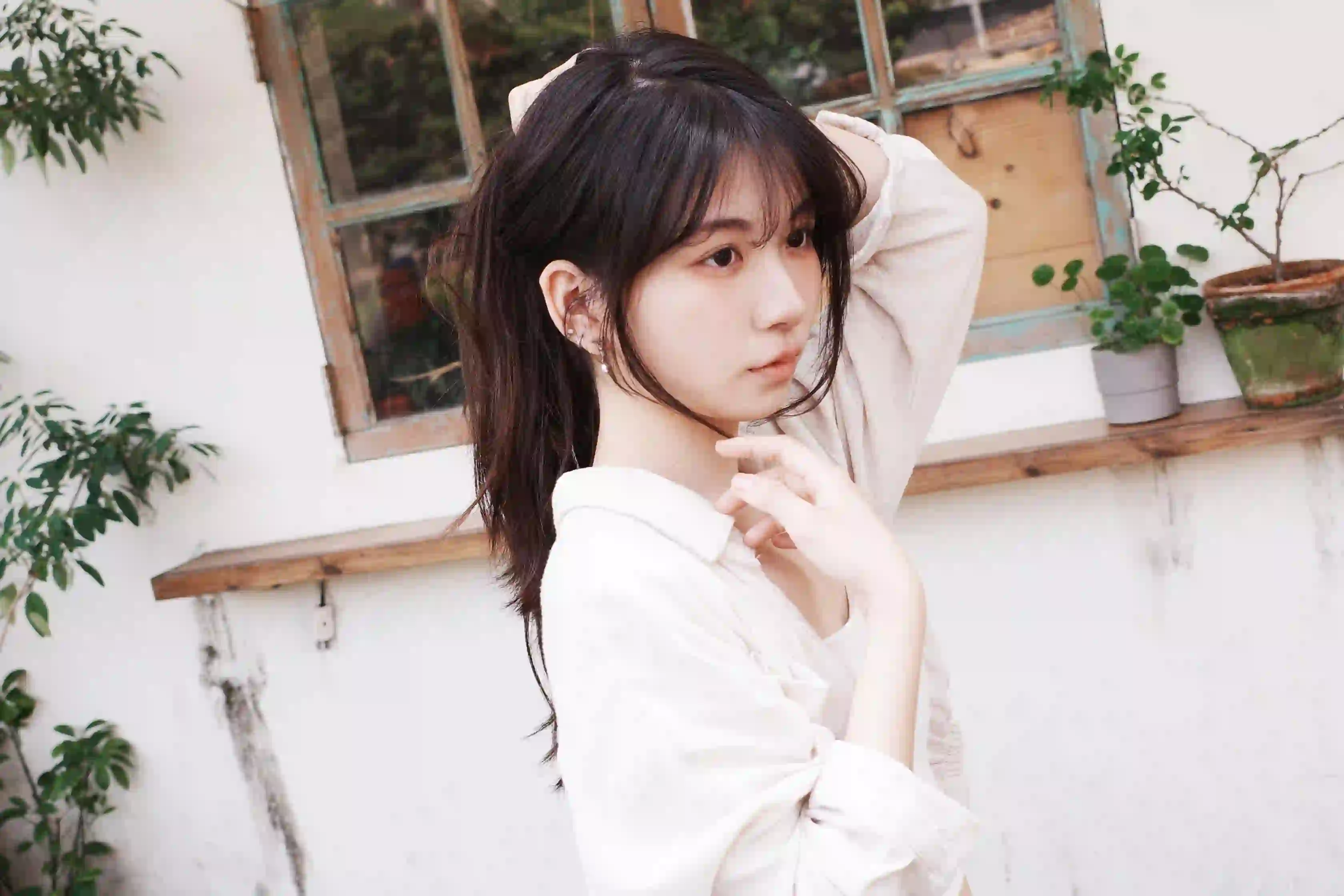 长发美女 户外写真 咖啡店 清纯v好