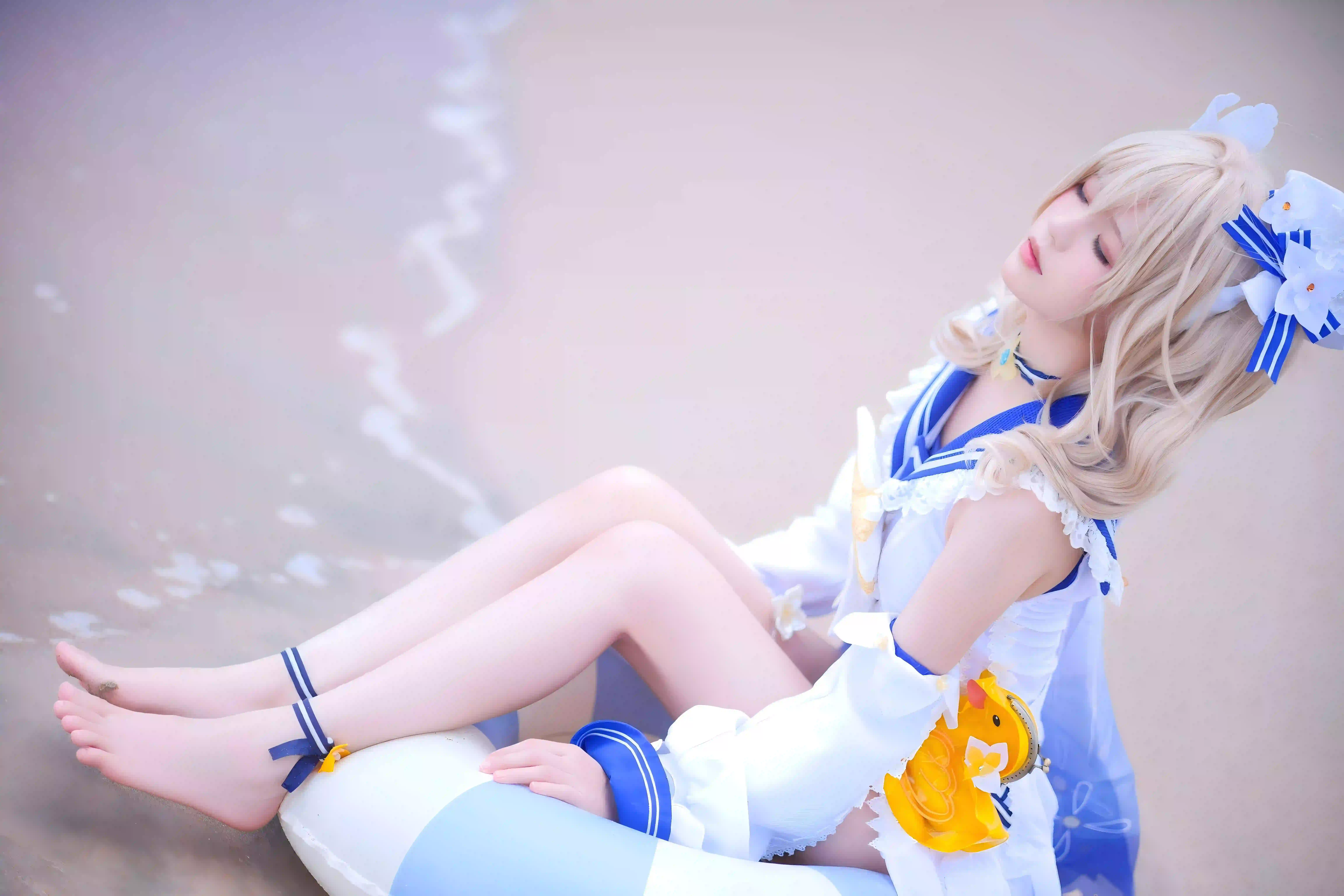 cosplay 户外写真 沙滩 天空 长腿美女 性感 可爱 户外