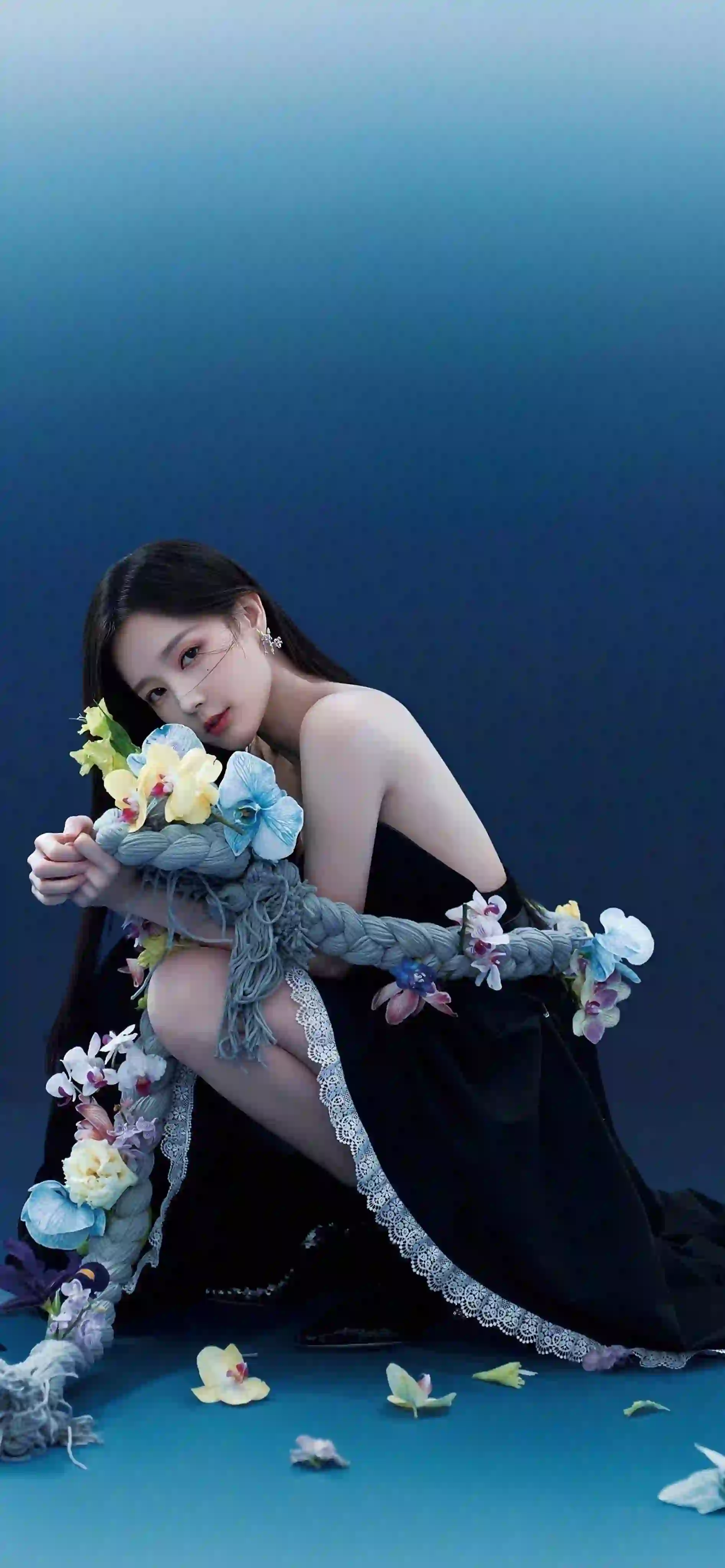 长发美女 李一桐 明星 唯美 漏背装 黑色裙子