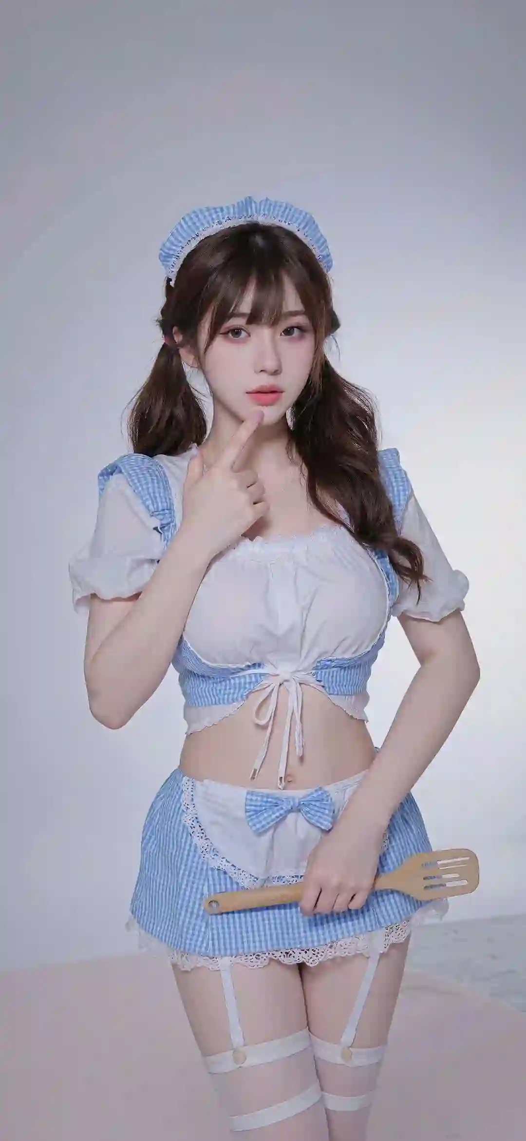 女仆装 蓝白格子 甜美少女 双马尾 可爱 cosplay