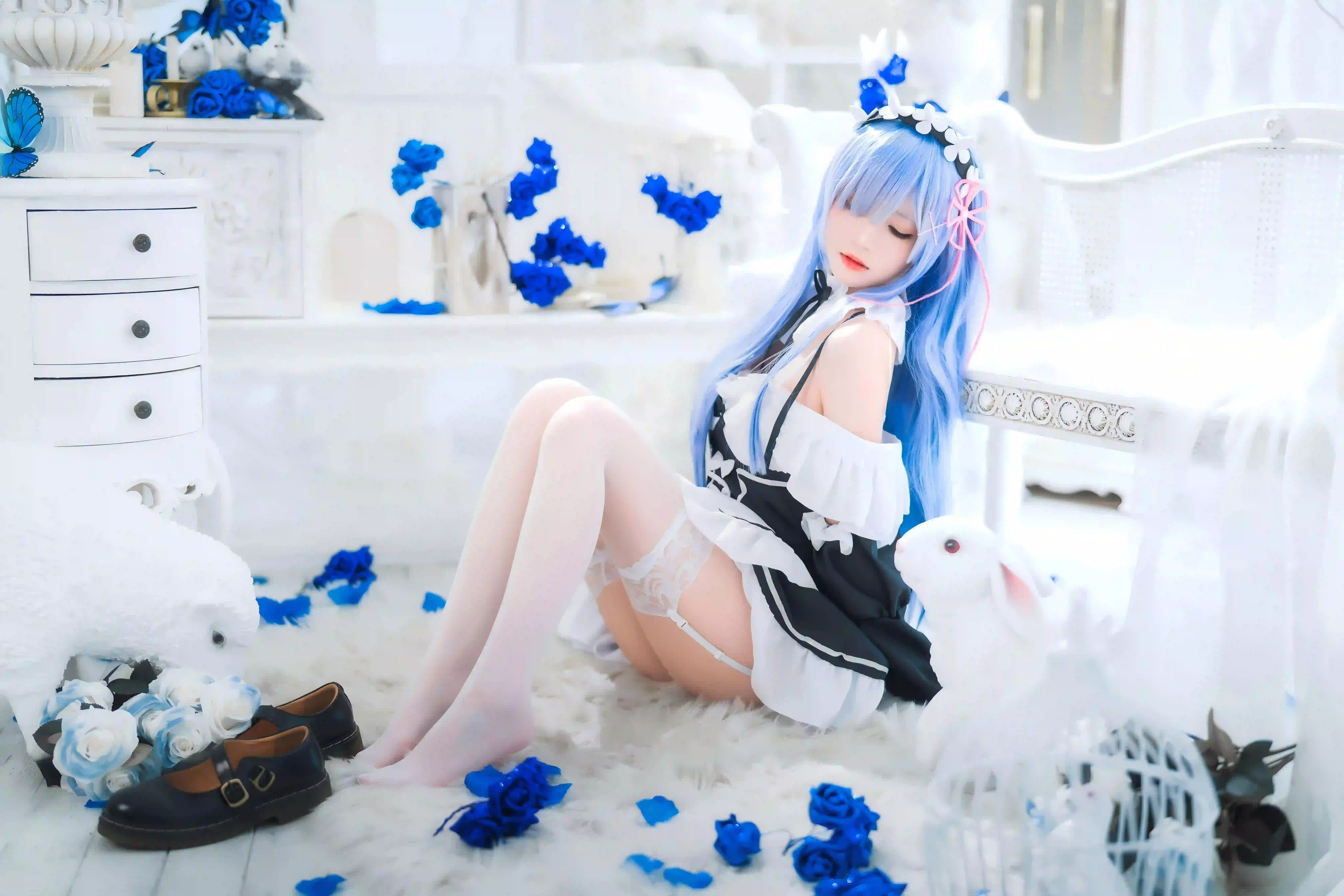 coser 雷姆 蓝色头发 性感美女 丝袜 白色丝袜 1