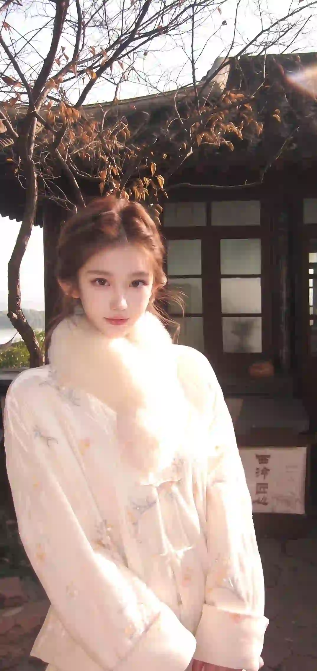 白色衣服 户外写真 唯美