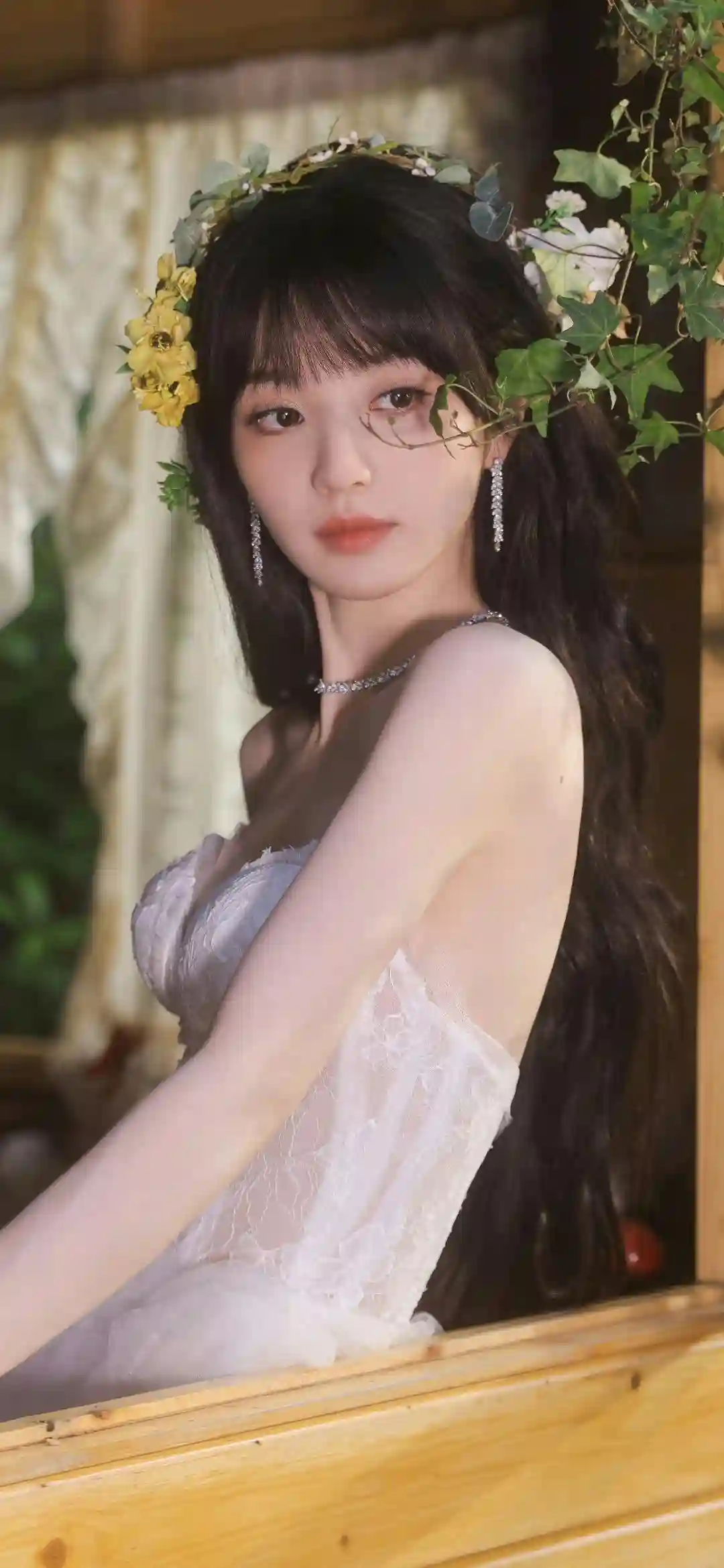 长发白裙美女 花 吊带 露背装 田曦薇