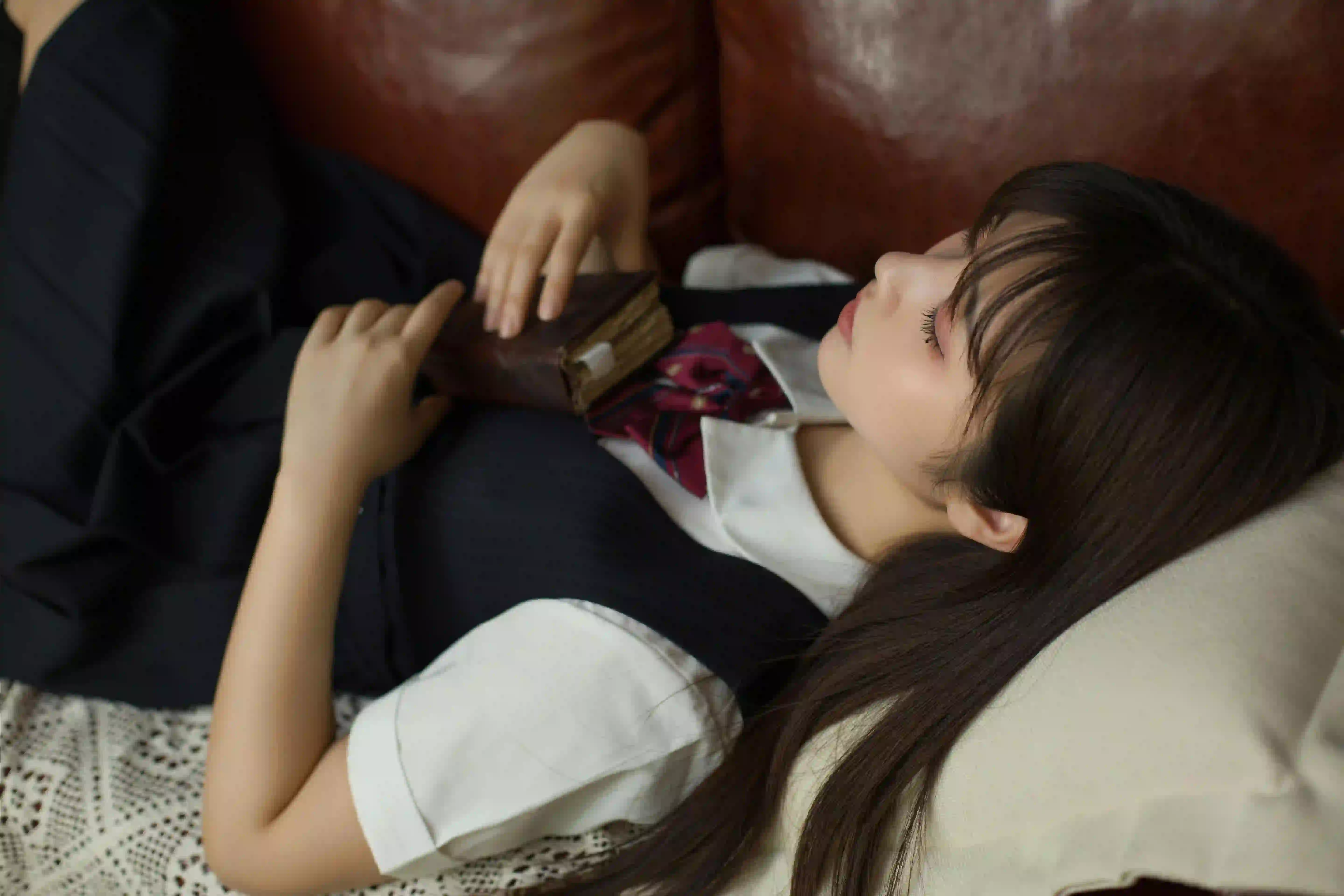 长发清纯美女 jk制服穿搭 沙发