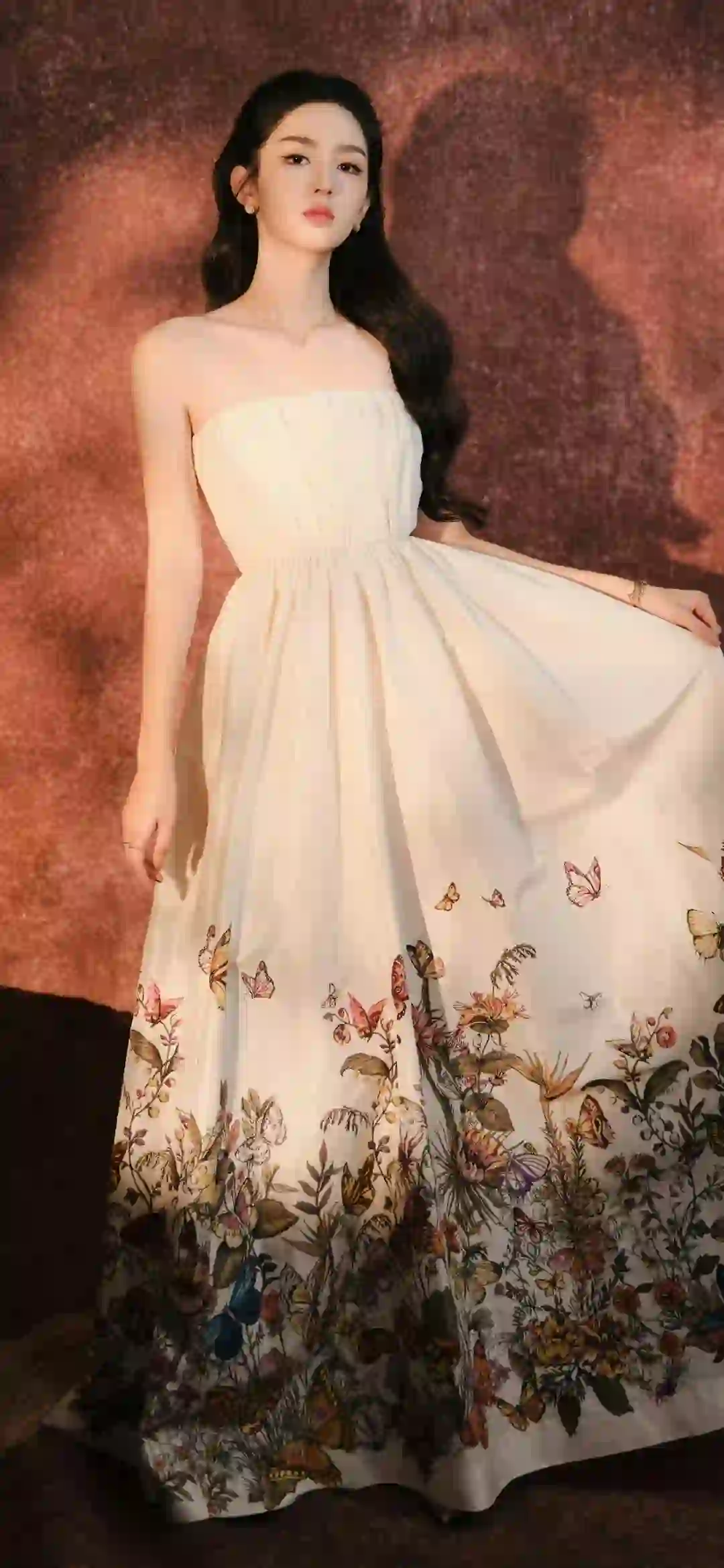 抹胸长裙美女 周也