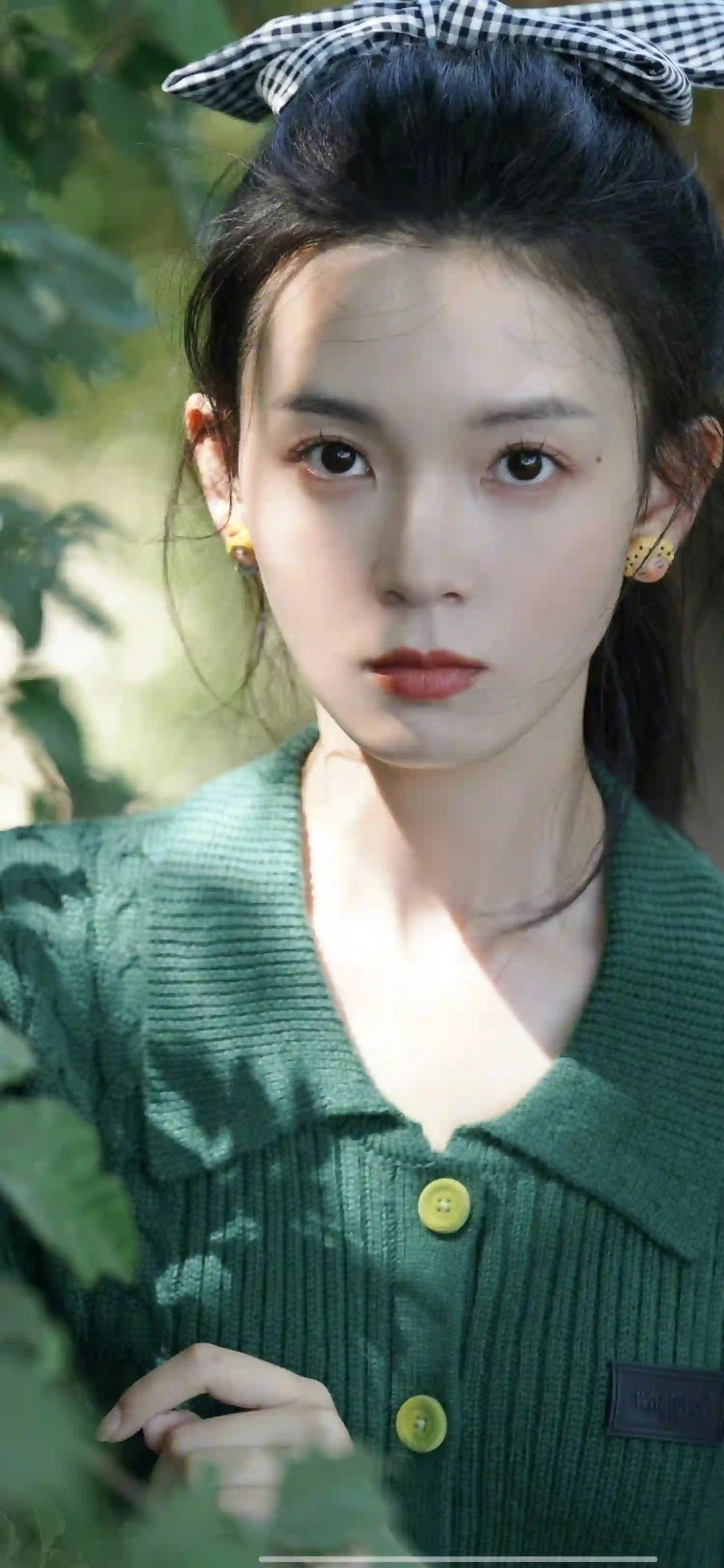 陈瑶 长发美女 绿色针织毛线衣服 光影 可爱