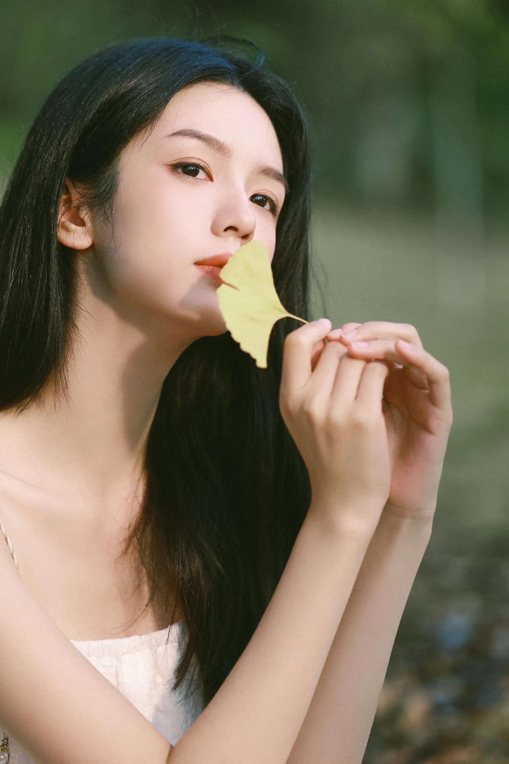 唯美 长发美女 周也 户外写真