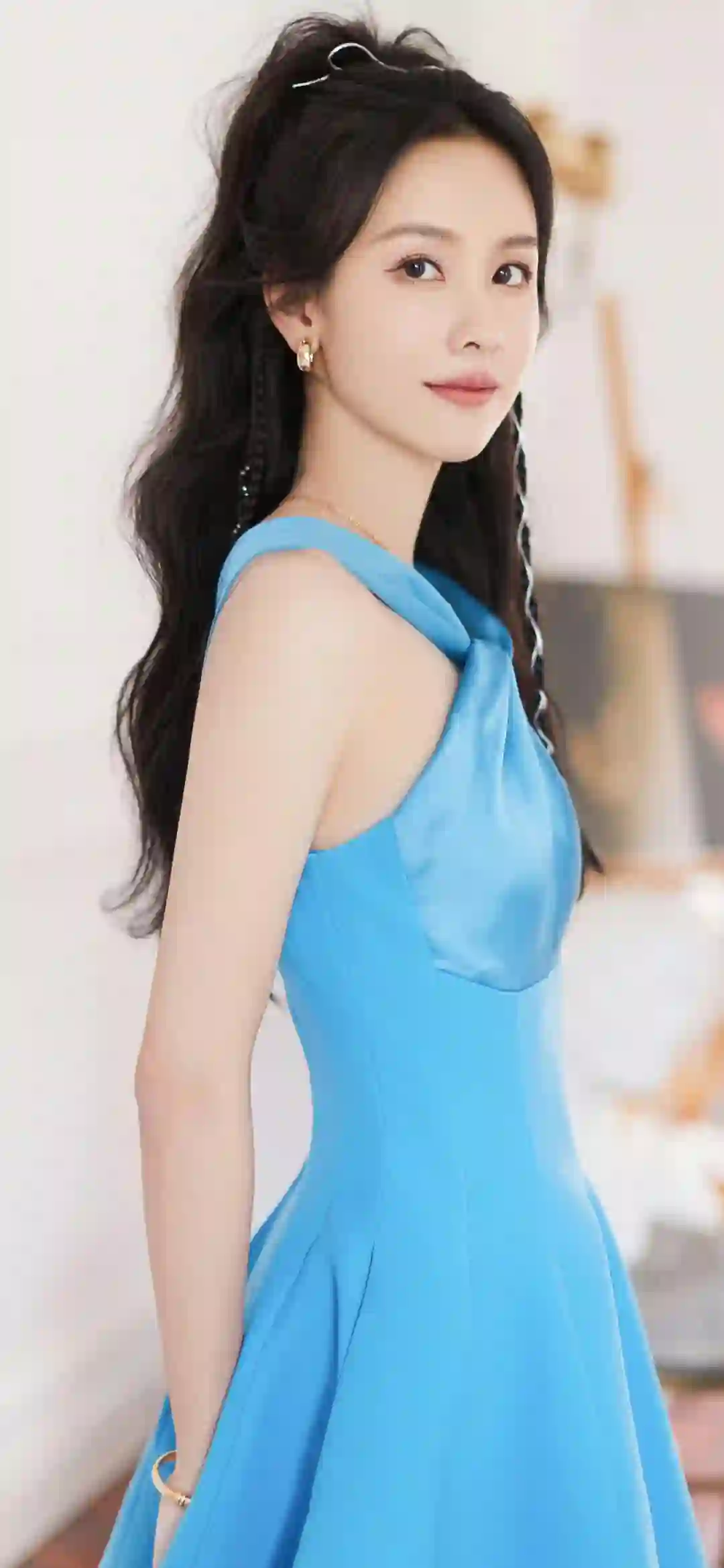 蓝色长裙 清纯系美女 陈都灵