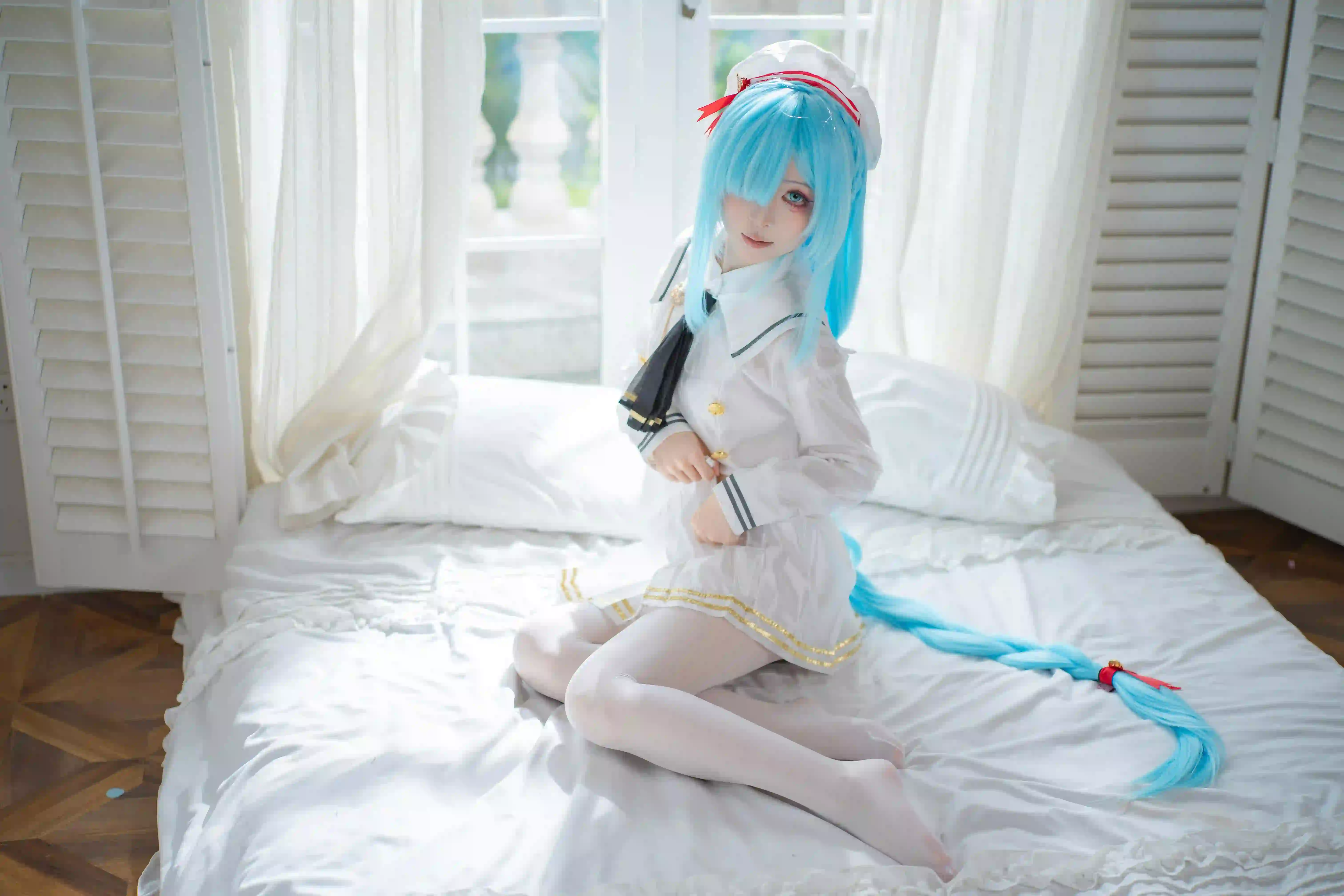 coser 丝袜 长腿美女 丝袜美女 美腿 白丝 居家写真 性感