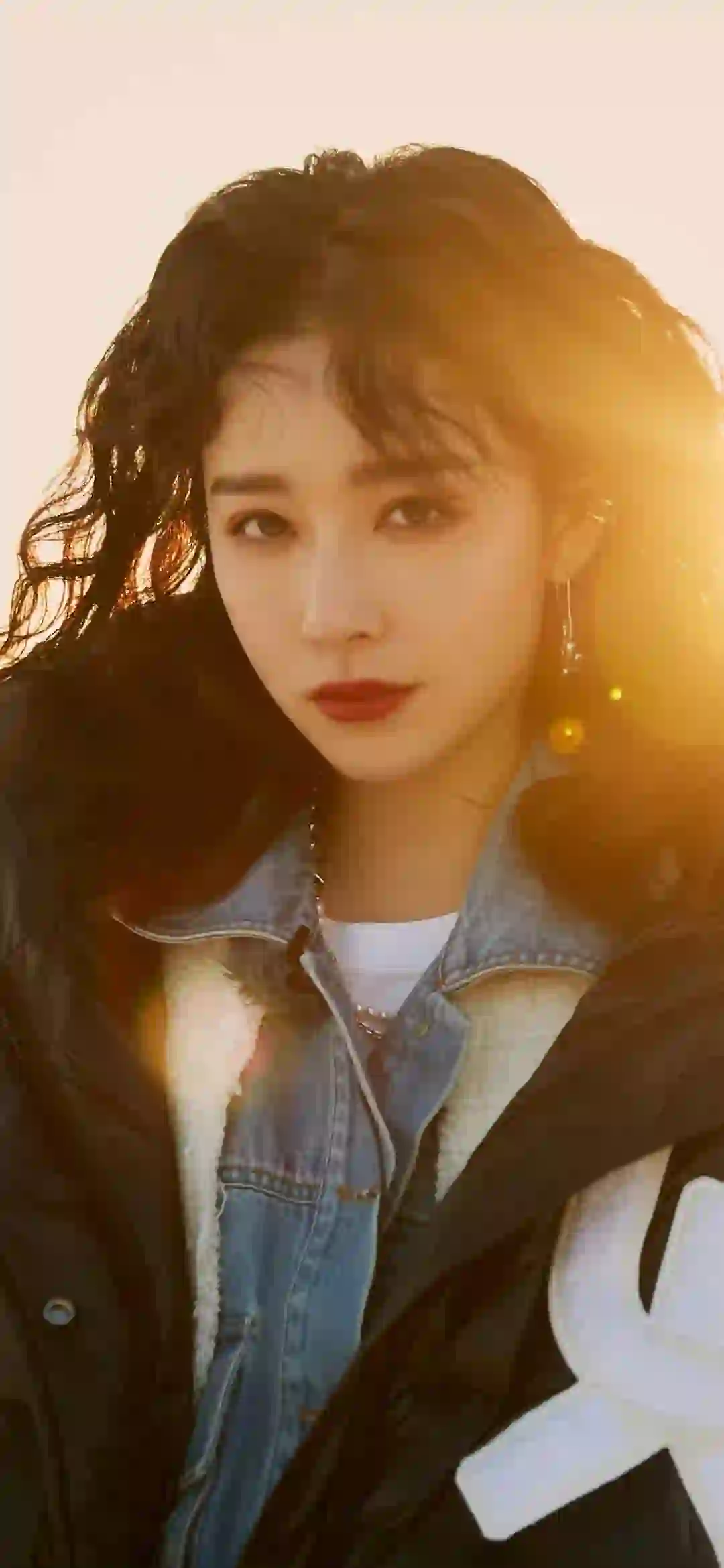 明星美女 阚清子 逆光 暖色调 