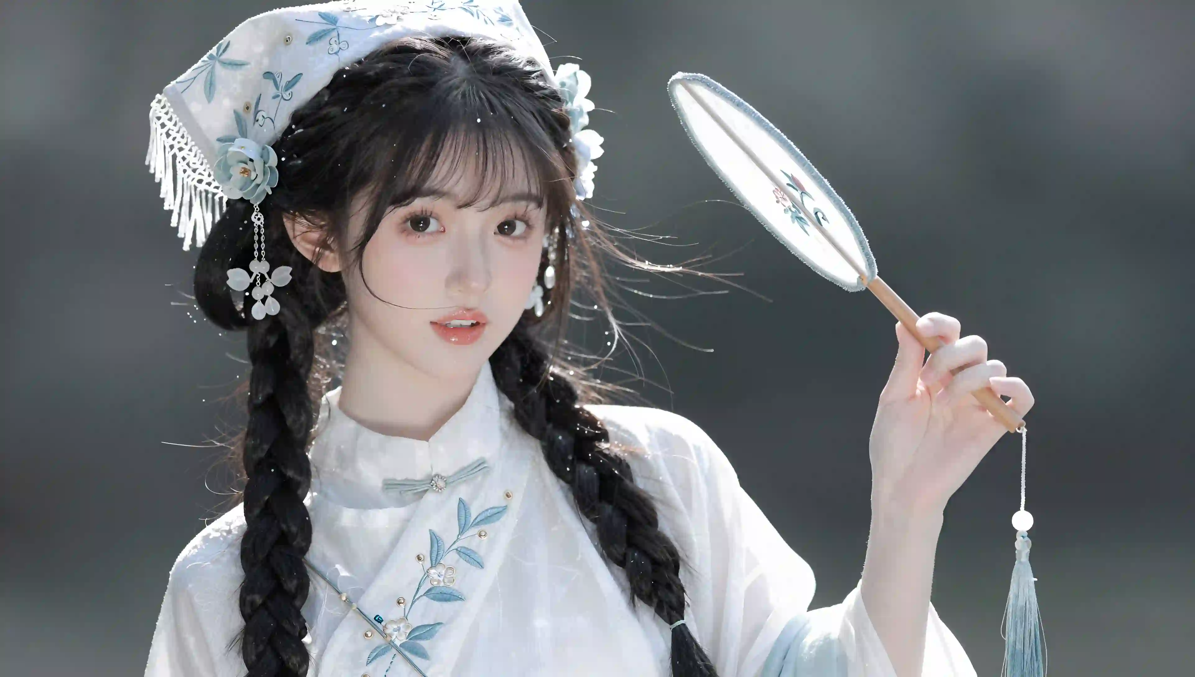 长发古风美女 双马尾女孩 民族传统服饰 