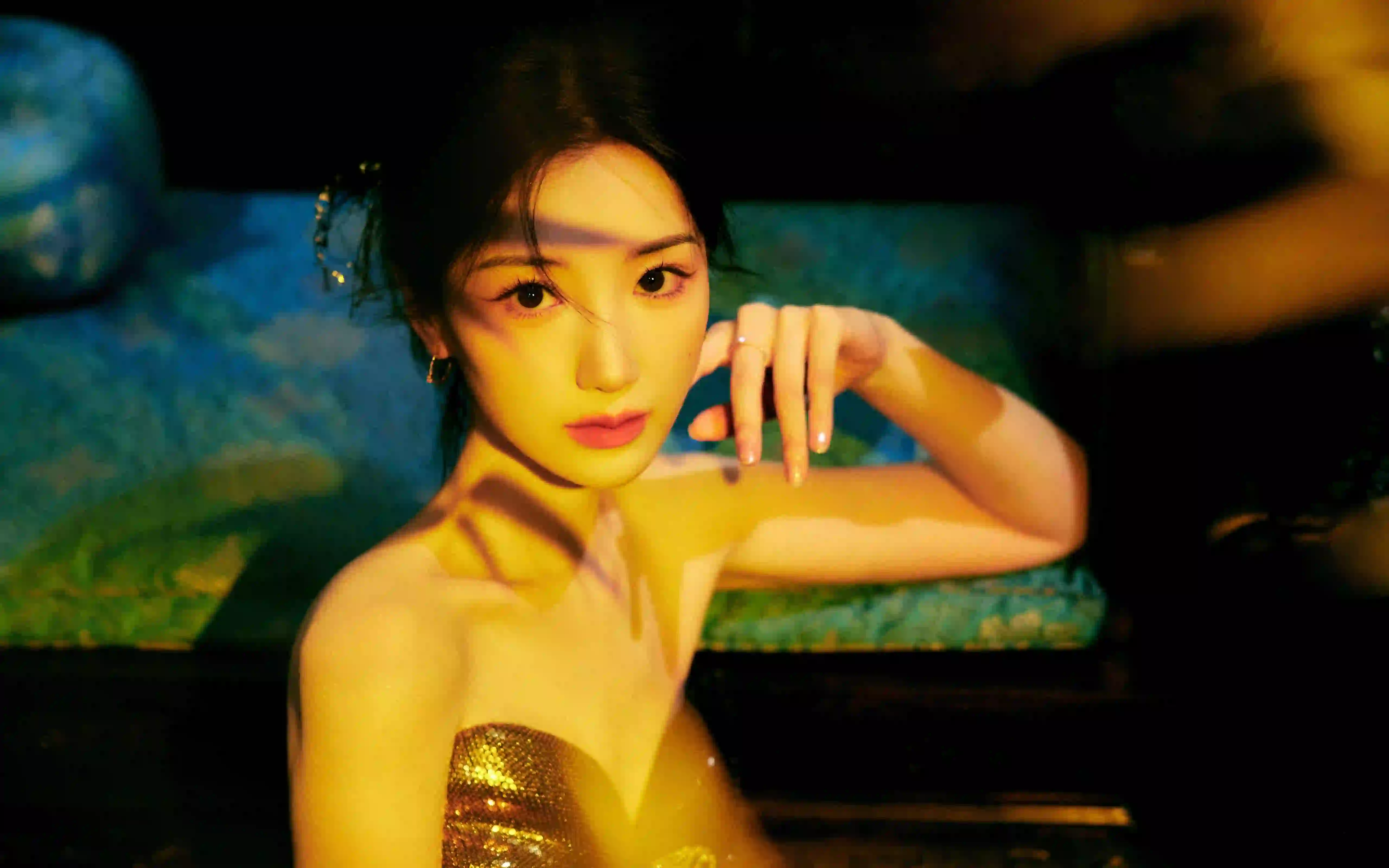 毛晓彤 长发美女 明星美女 性感美女 居家