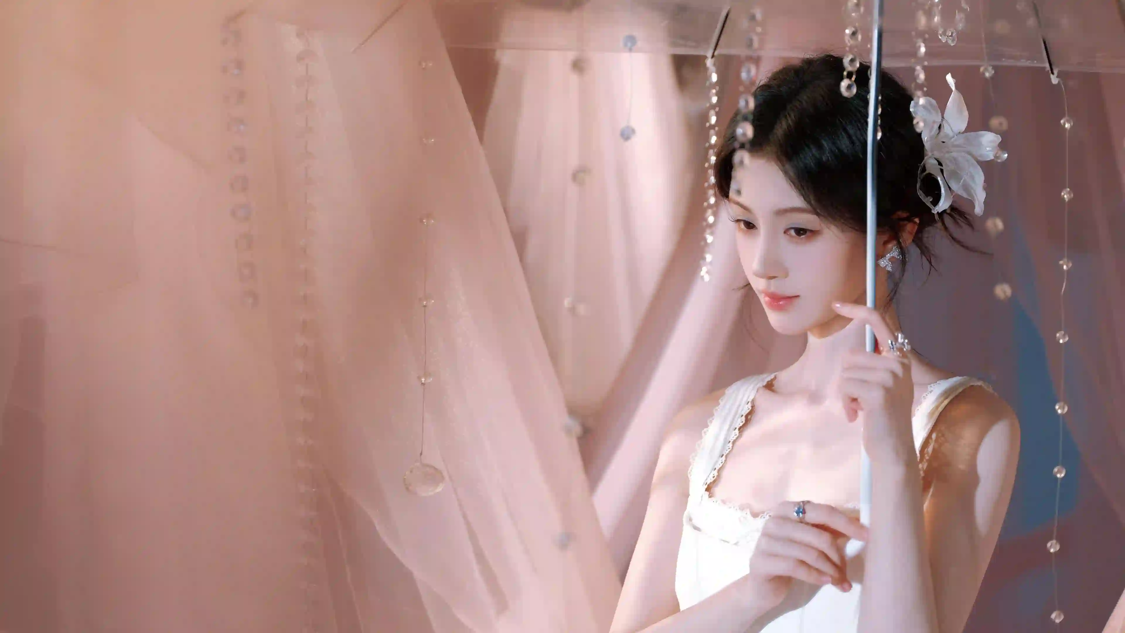 长发美女 鞠婧祎 清纯美女 粉红色背景