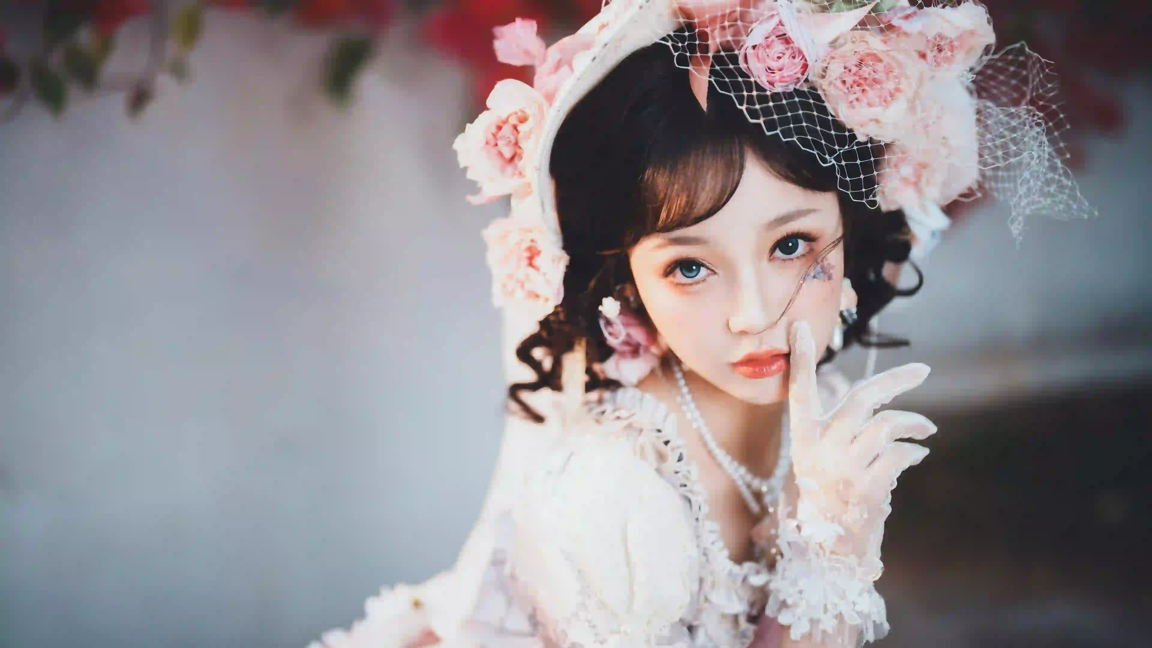 优雅 古典 长发美女 白色手套 