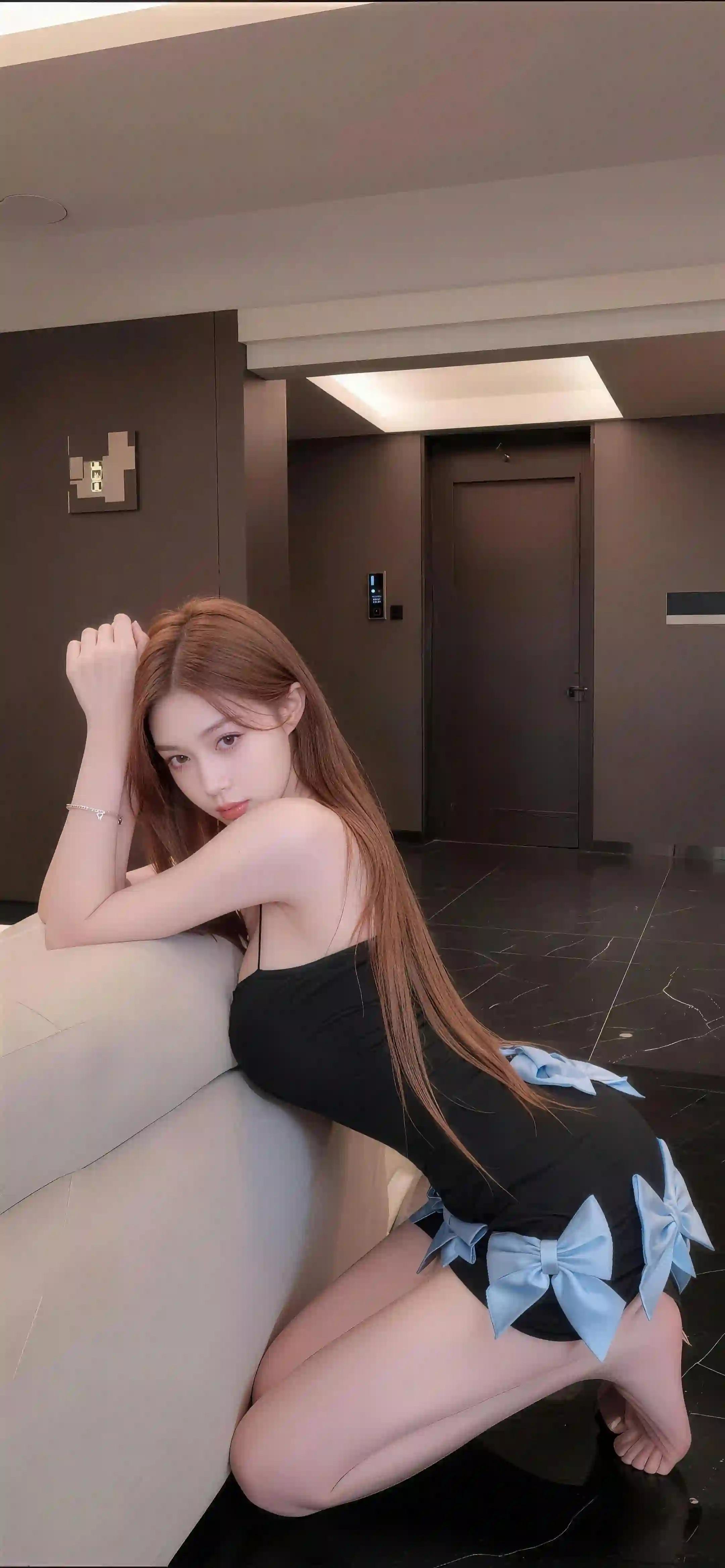 黑色短裙 蓝色蝴蝶结 美女写真 丝袜 跪姿 室内 人像