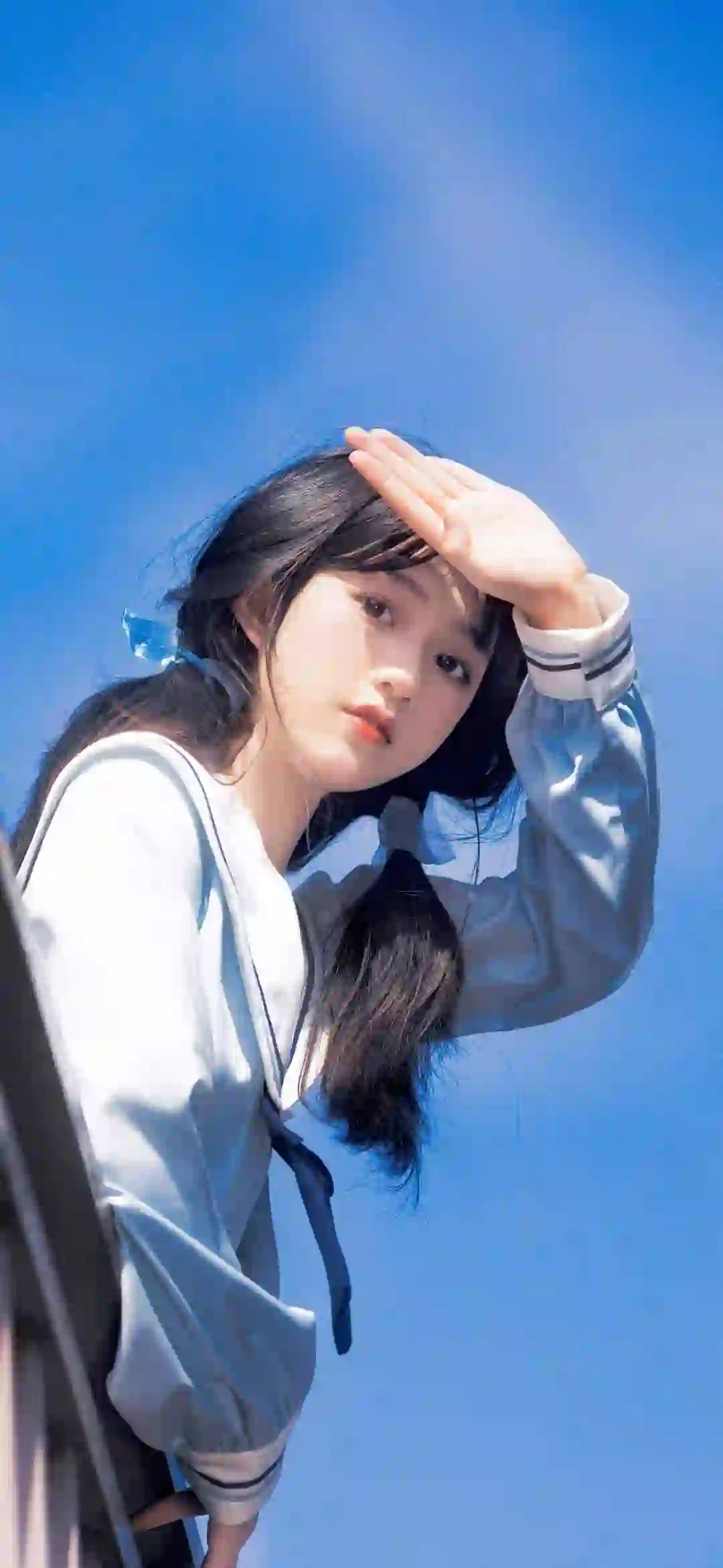 蓝天白云 长发女孩 可爱 学院风