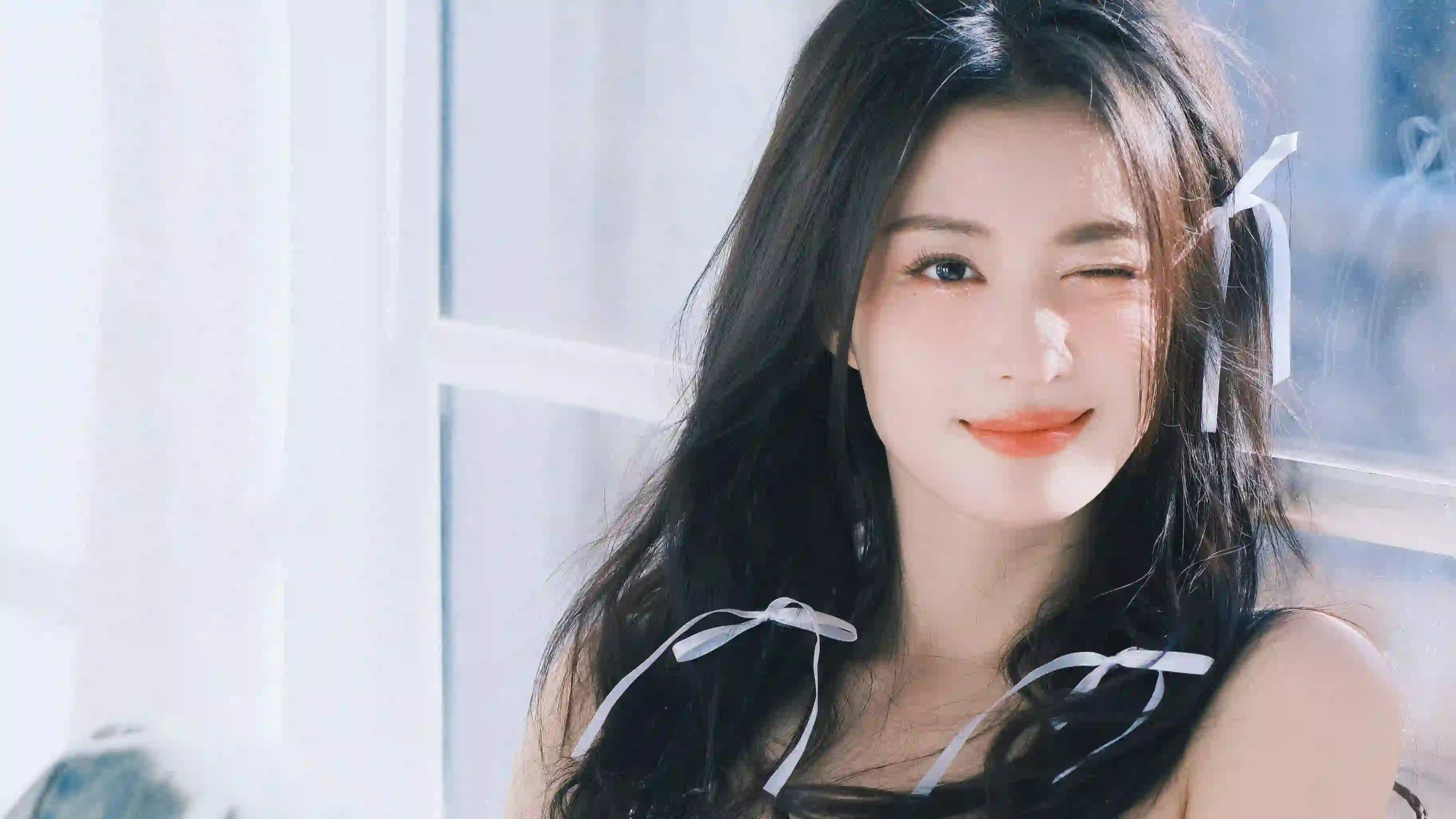 王楚然 长发可爱清纯美女 白色衣服 纯欲的白 可爱 甜美