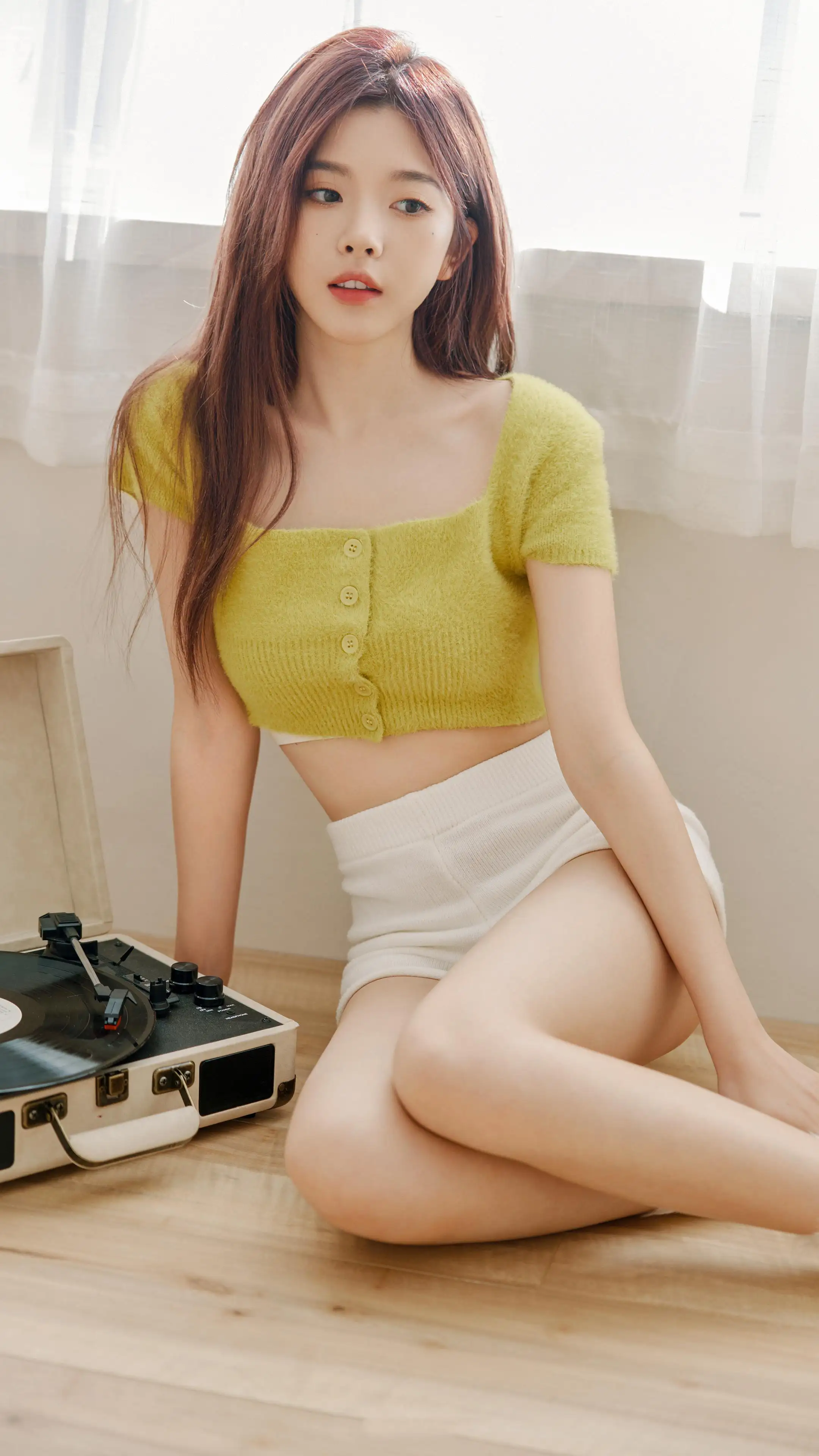 可爱好看居家美女彭十六4k手机壁纸