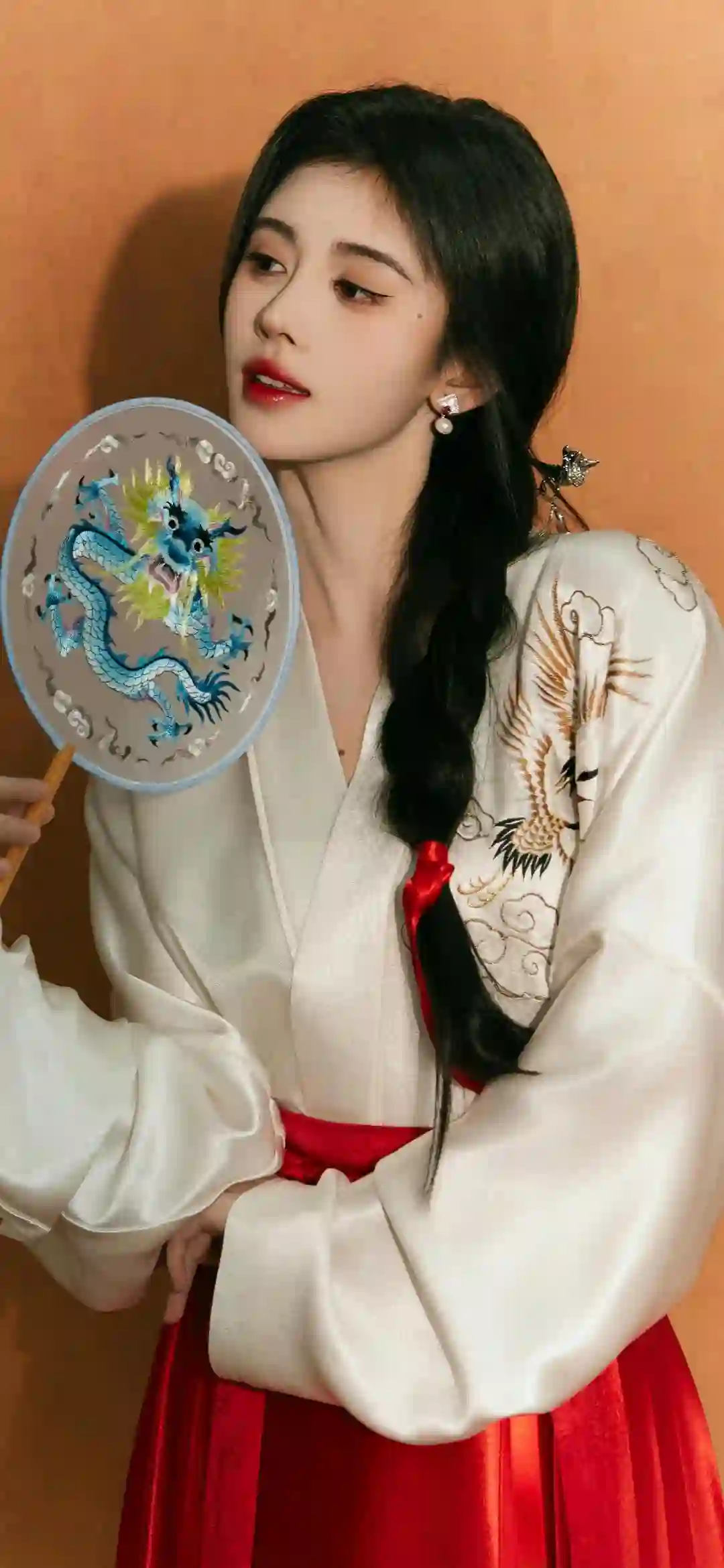 美女明星 鞠婧祎 长发可爱女孩 汉服古风美女 古风长裙 红色裙子