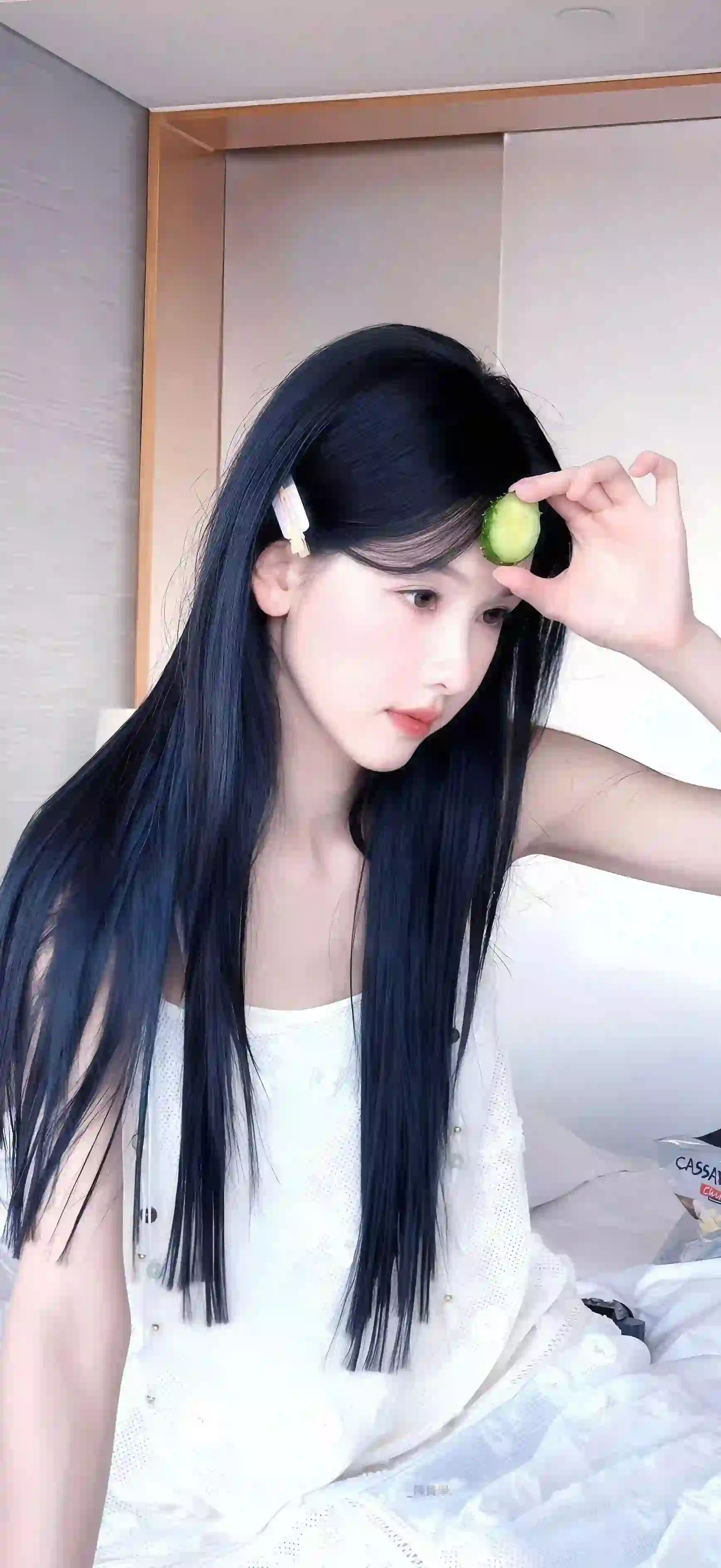 陈都灵 长发清纯美女 白色衣服 白色裙子