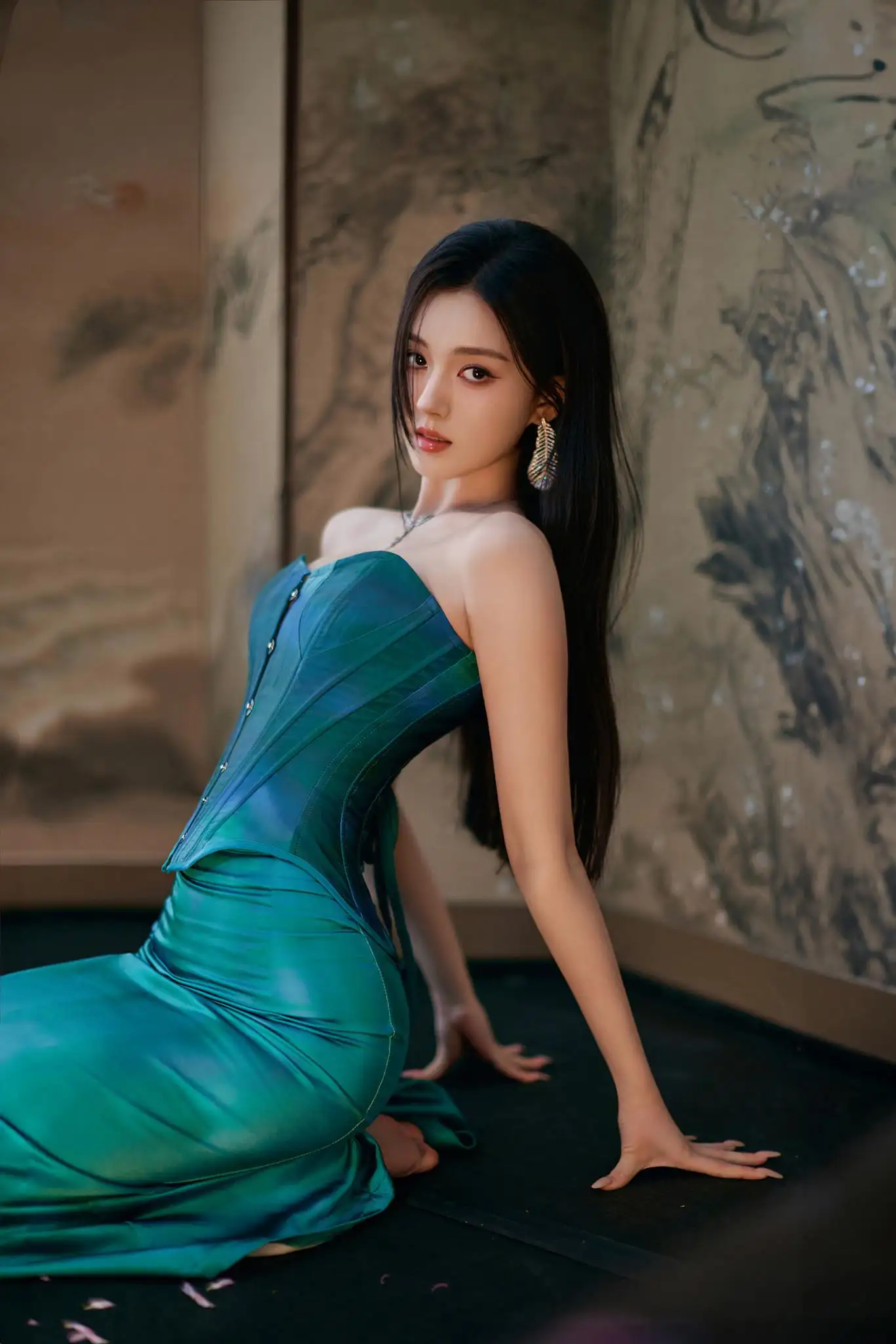 蓝色旗袍｜长腿｜性感｜美女