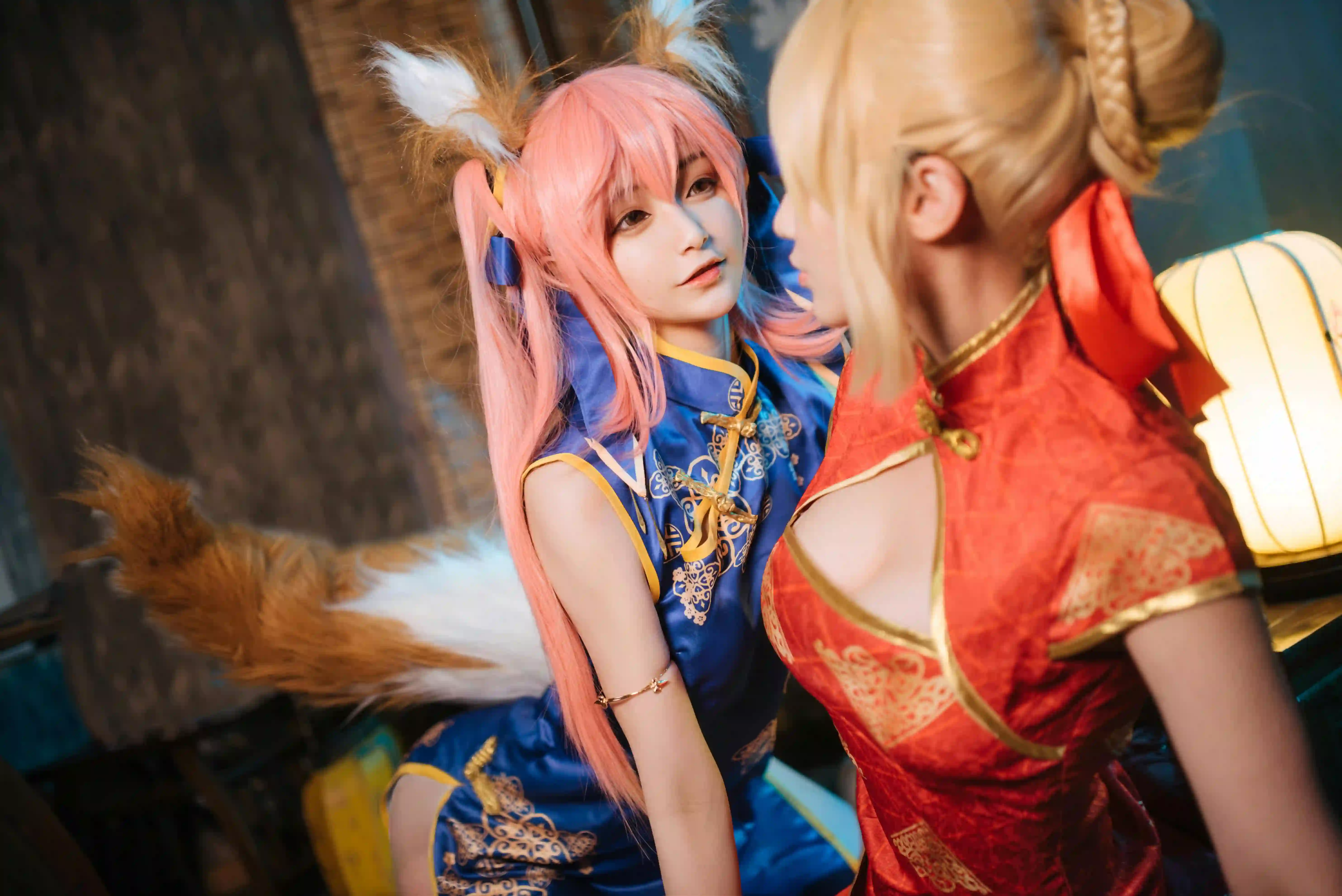 狐狸精 cosplay 旗袍 双人 室内 暖光 粉色头发