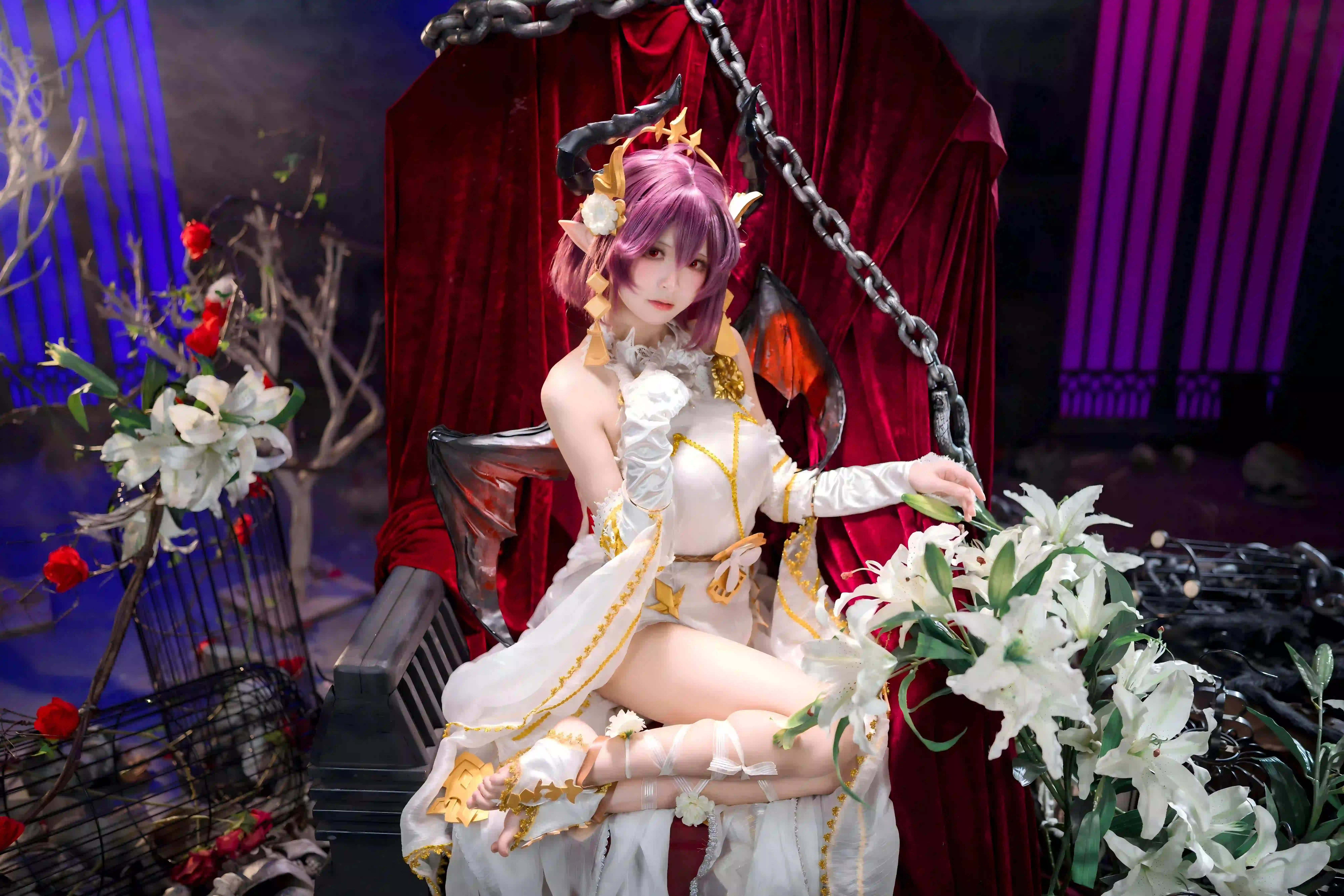 长腿美女 cos 性感美女 花团 铁链