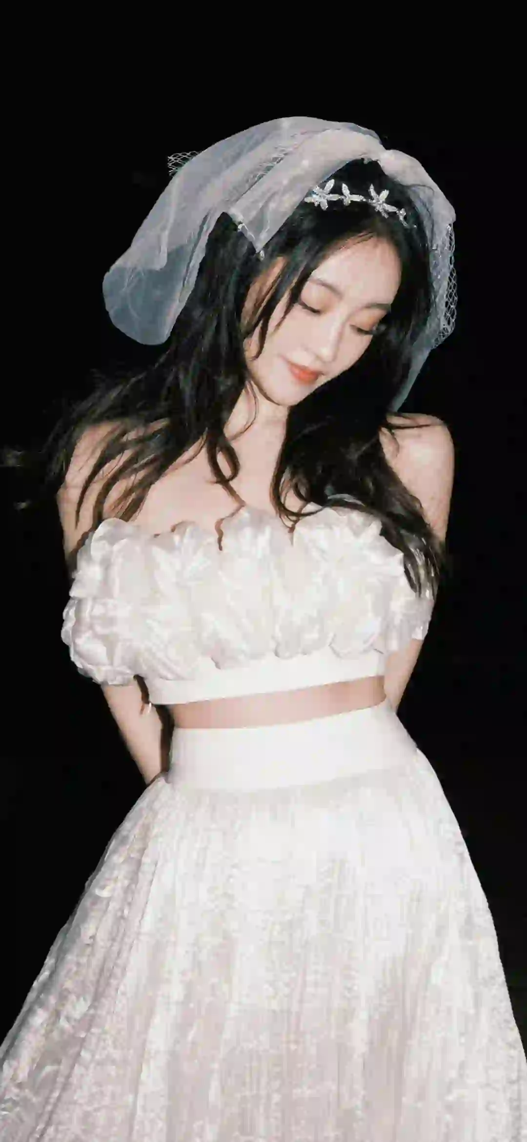 长发美女 唯美装扮 婚纱 白色长裙
