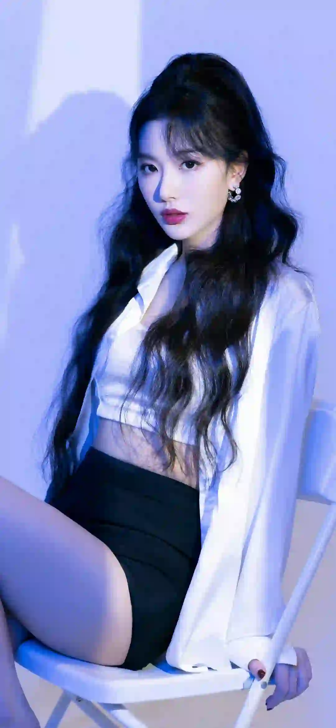长发美腿女孩 孔雪儿 冷色调 高冷女神 耳坠