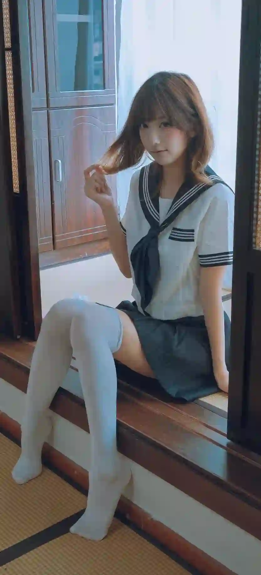 JK制服 少女 水手服 清纯美女 白色长袜 日式房间 甜美写真