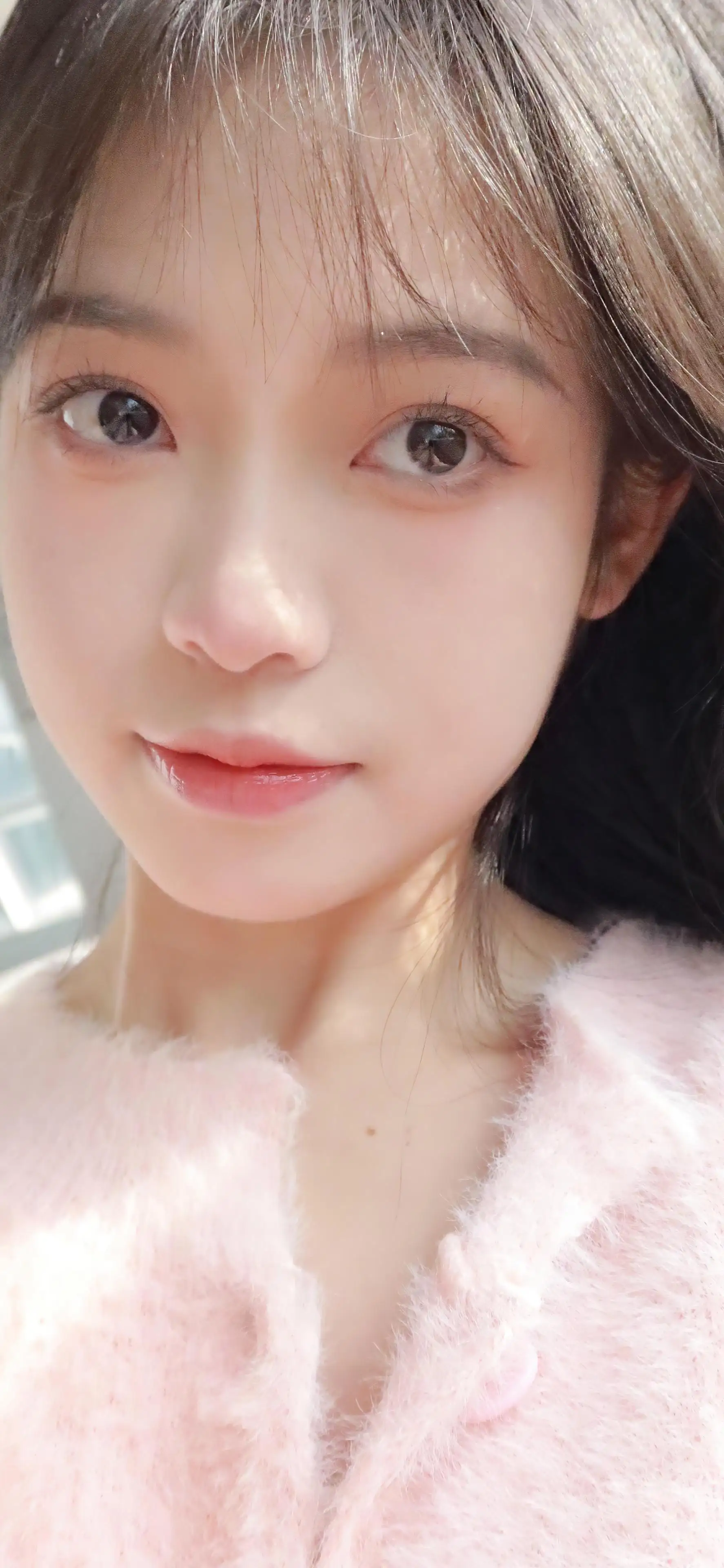 长发可爱 粉色衣服 自拍 