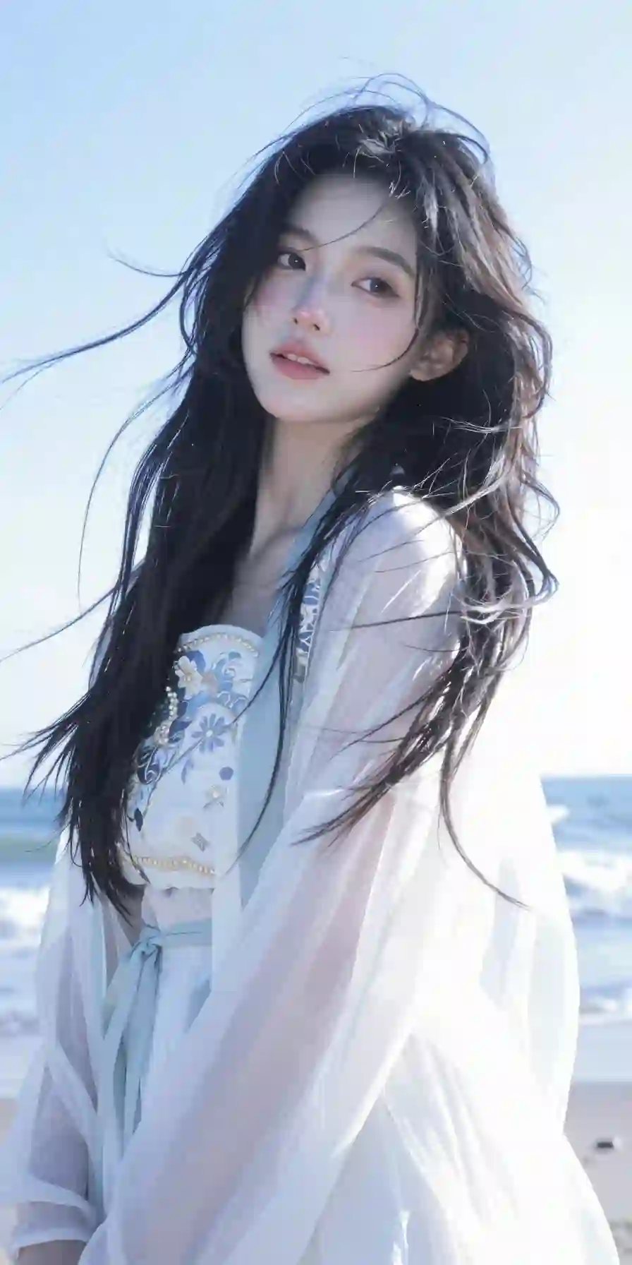 长发清纯美女 白色薄纱 古风汉服 户外 沙滩 海洋