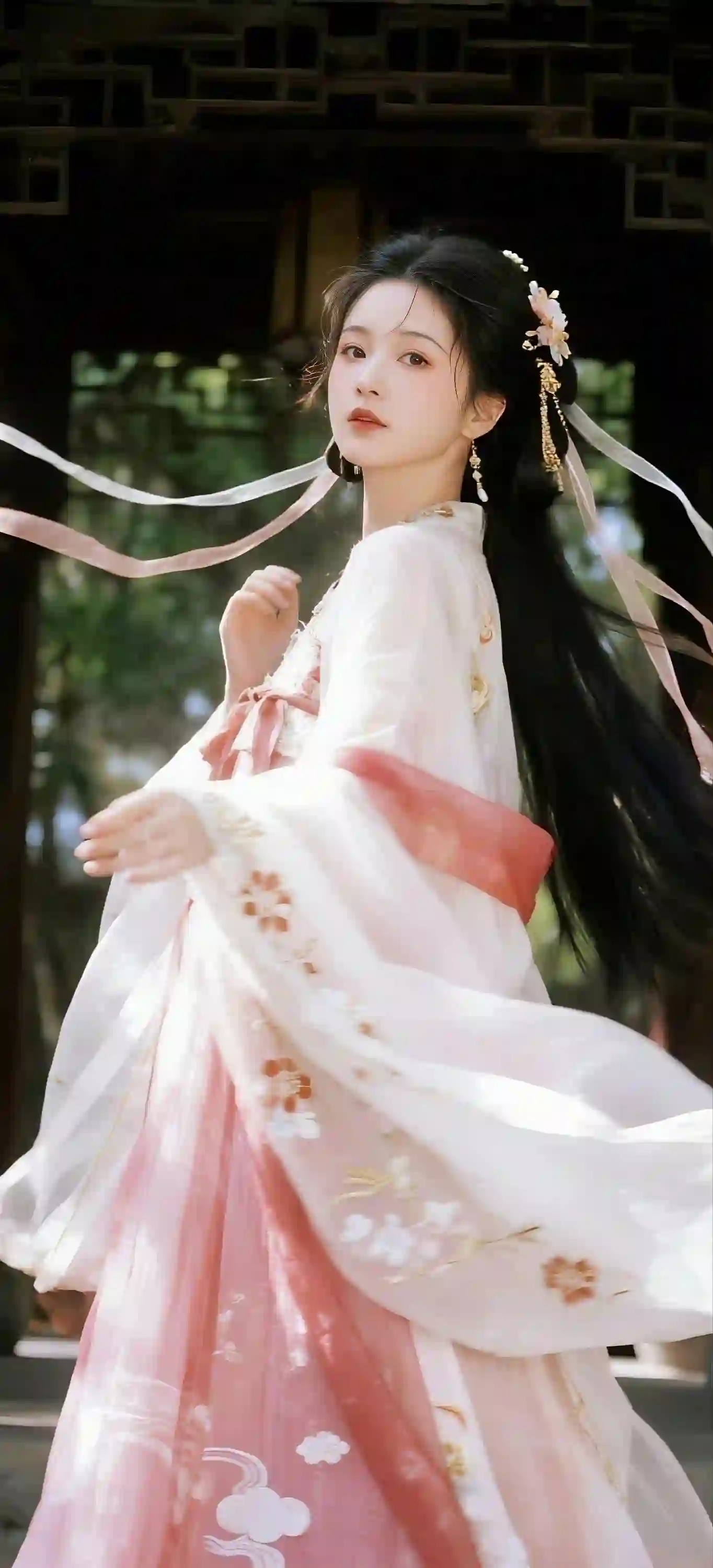 古风汉服美女 白色裙子 粉红色裙子