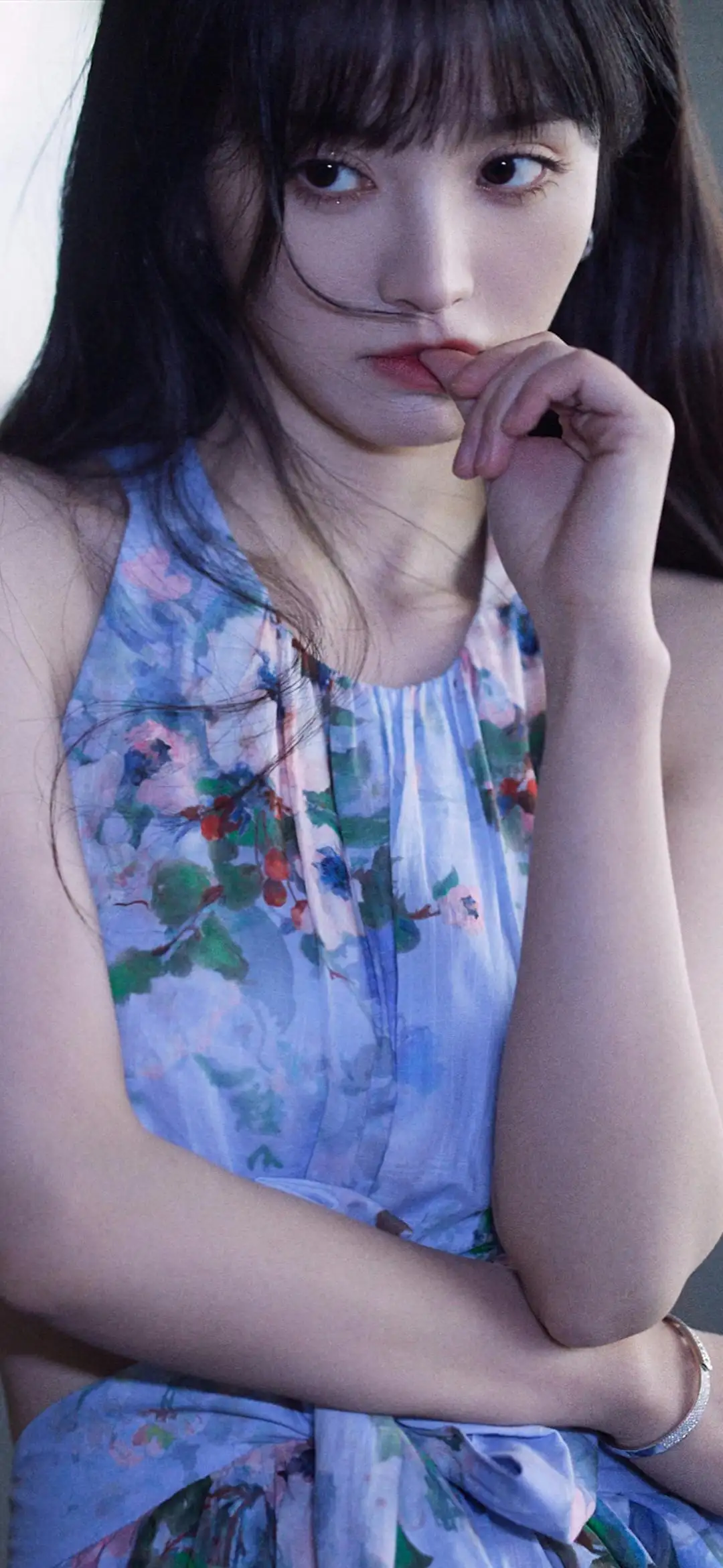 长发可爱 蓝色裙子 美女