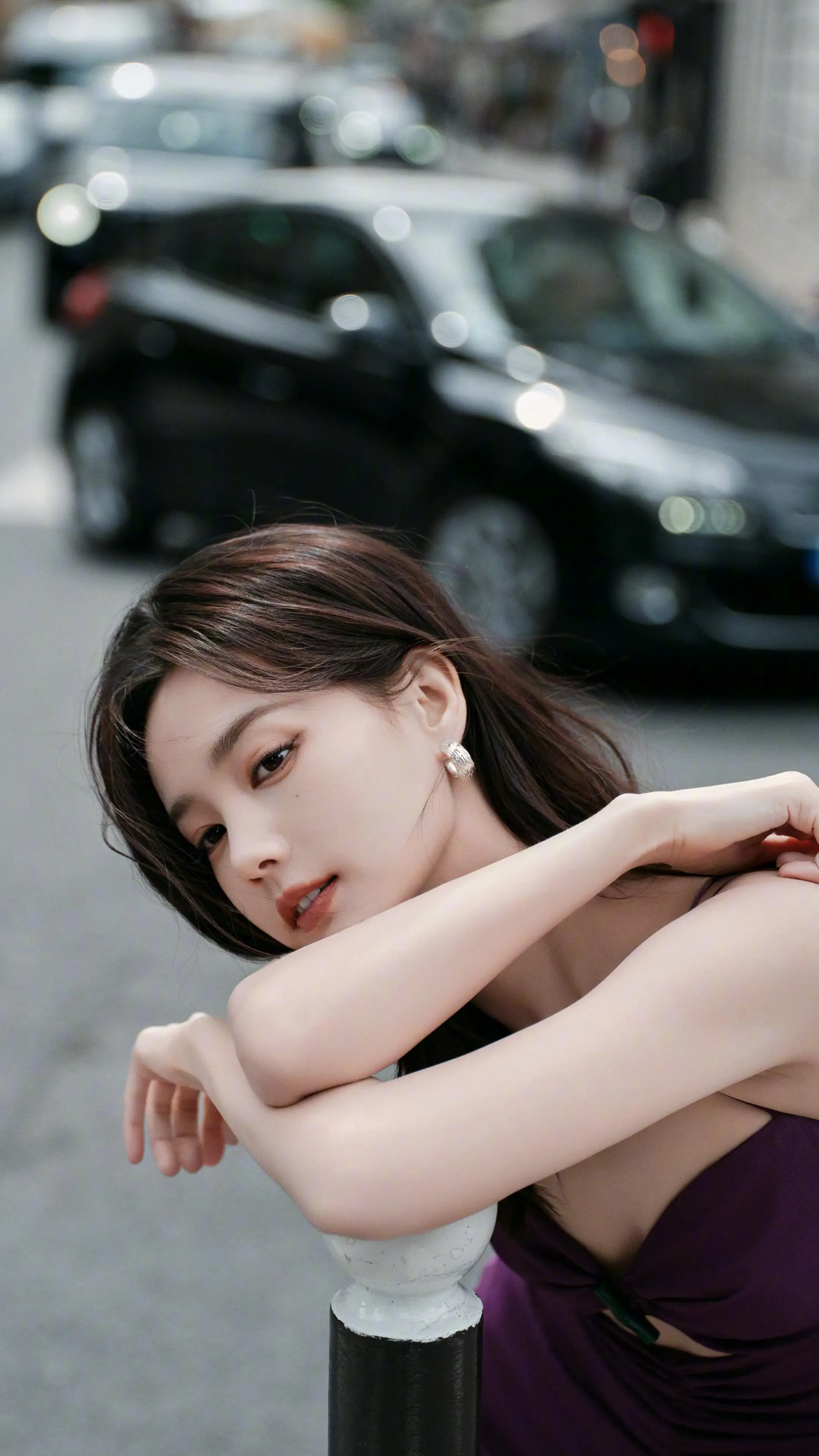 李一桐户外美拍手机壁纸图片