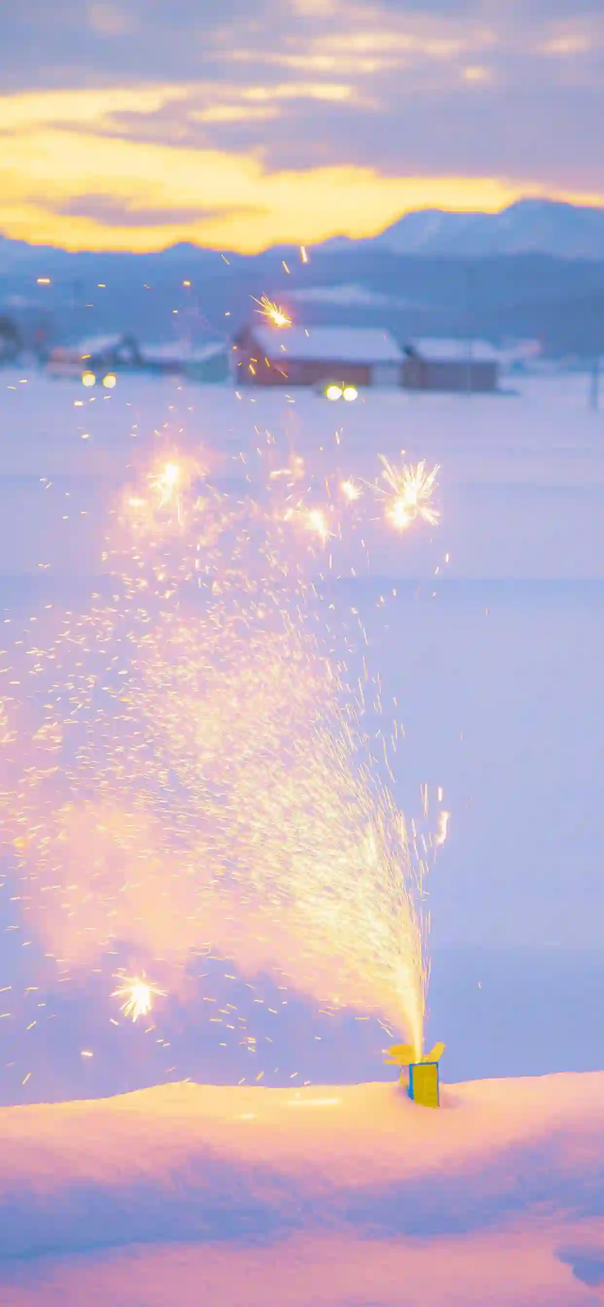 雪景 烟花 金色火花 冬天 黄昏 雪地 喷泉火花