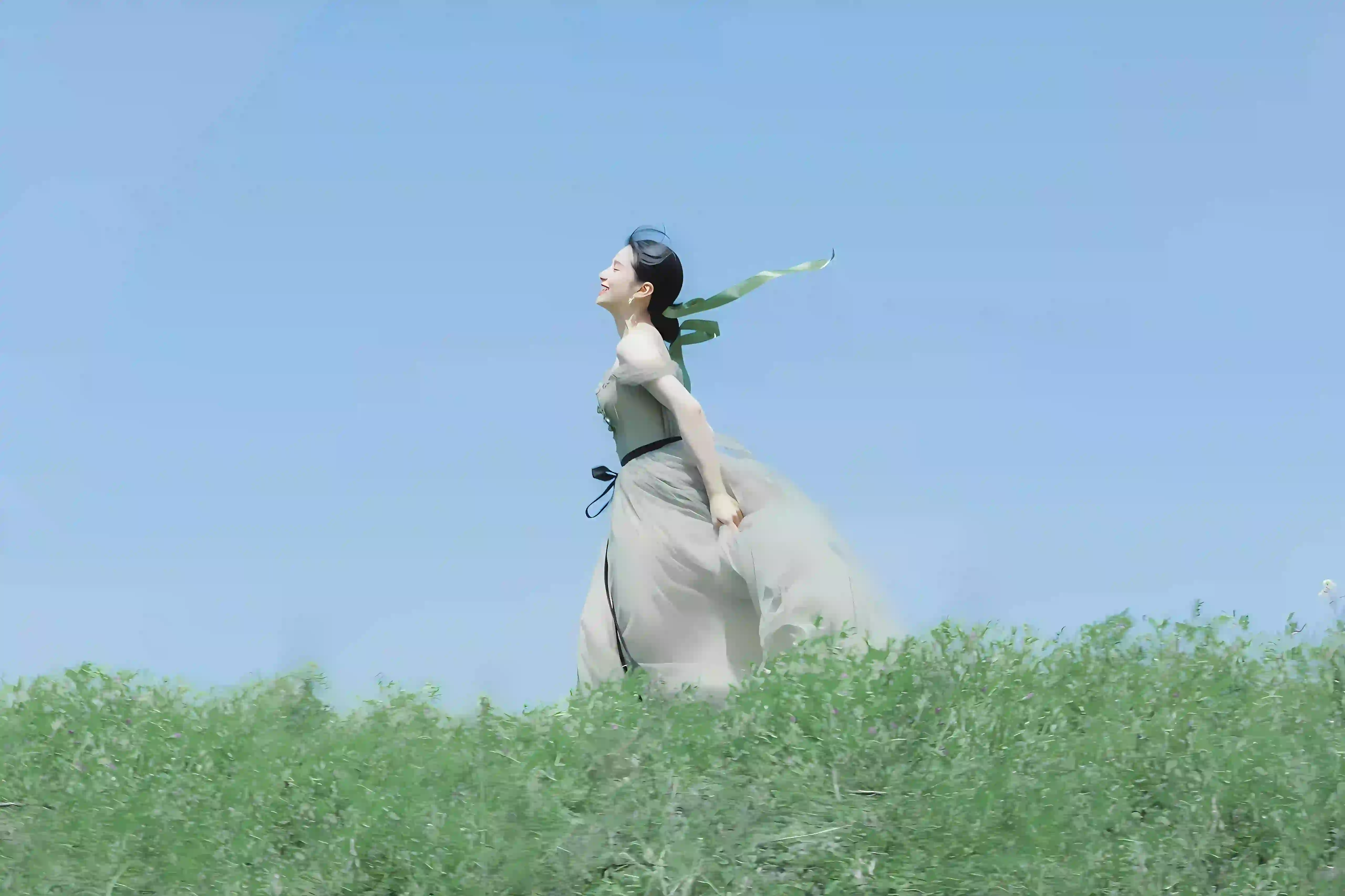 长发清纯美女 美女明星 张婧仪 自然 亲近自然