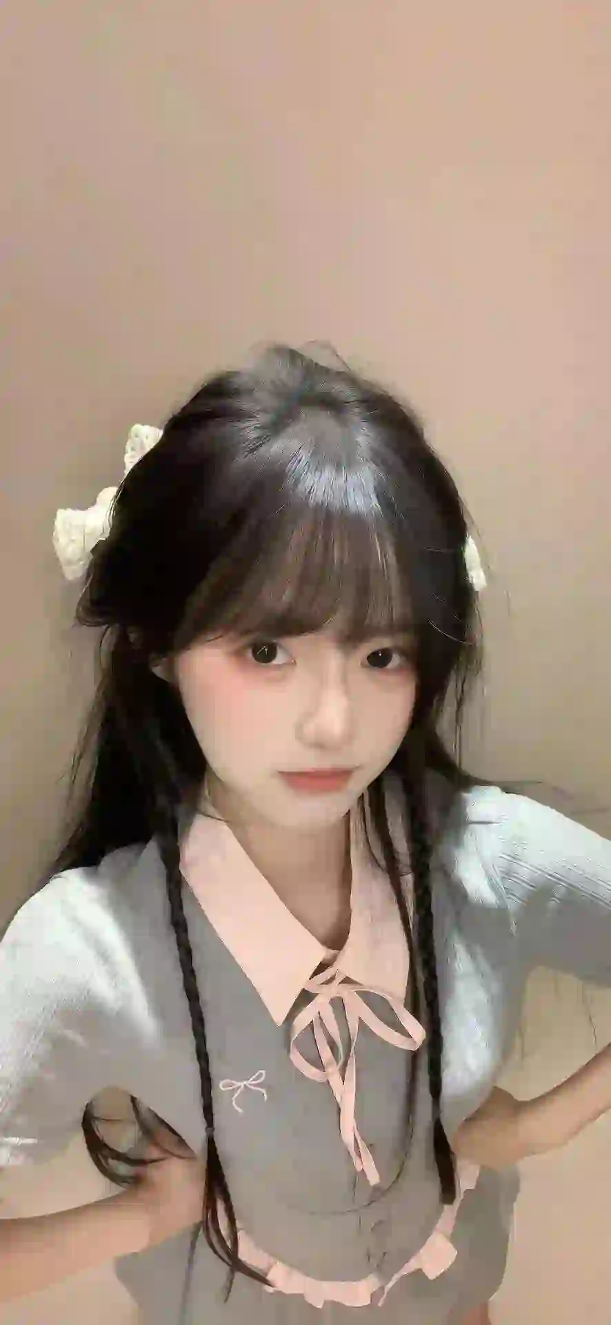 长发清纯美女 可爱 俏皮