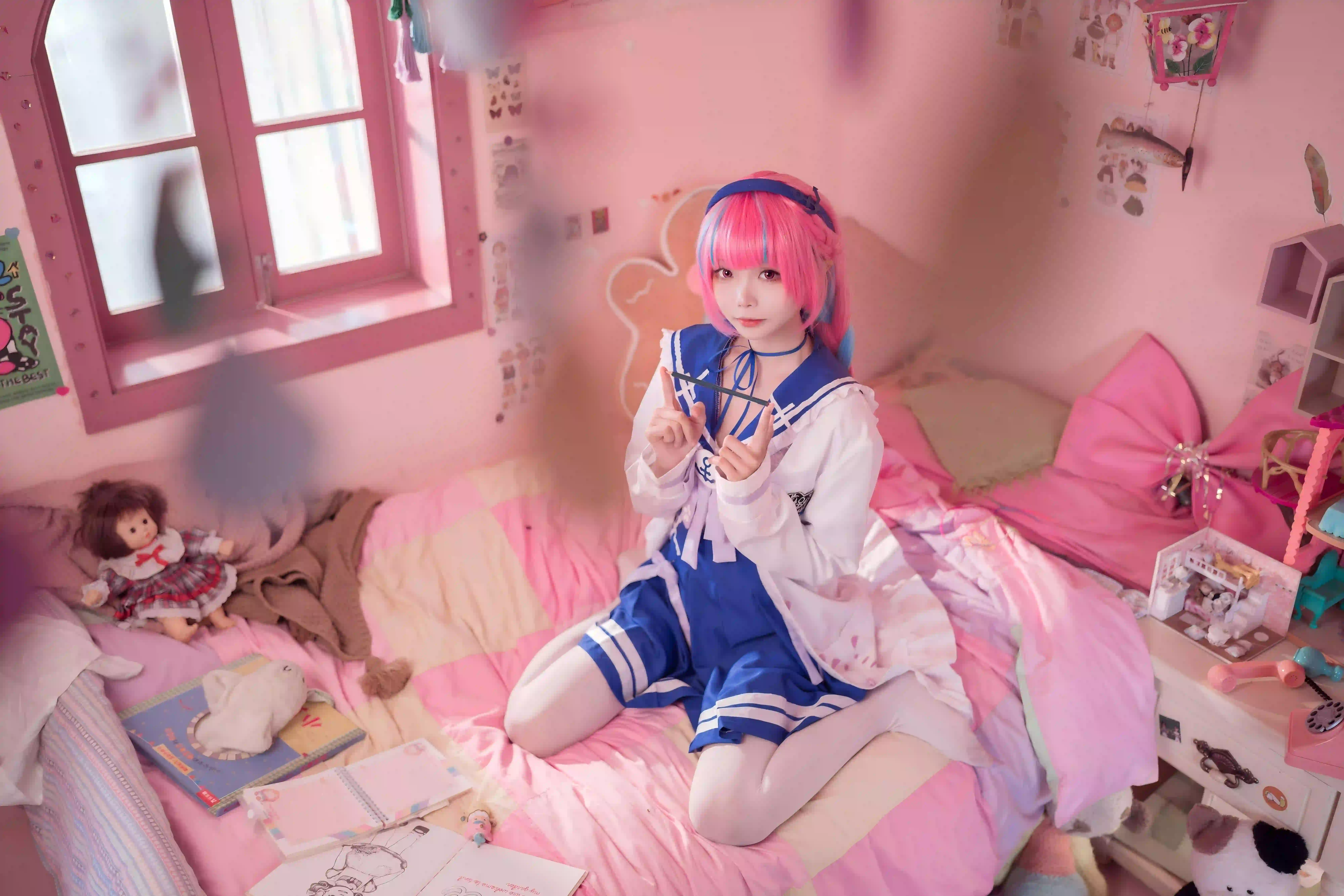 Coser 粉红色头发 蓝色头发 丝袜美腿 居家写真