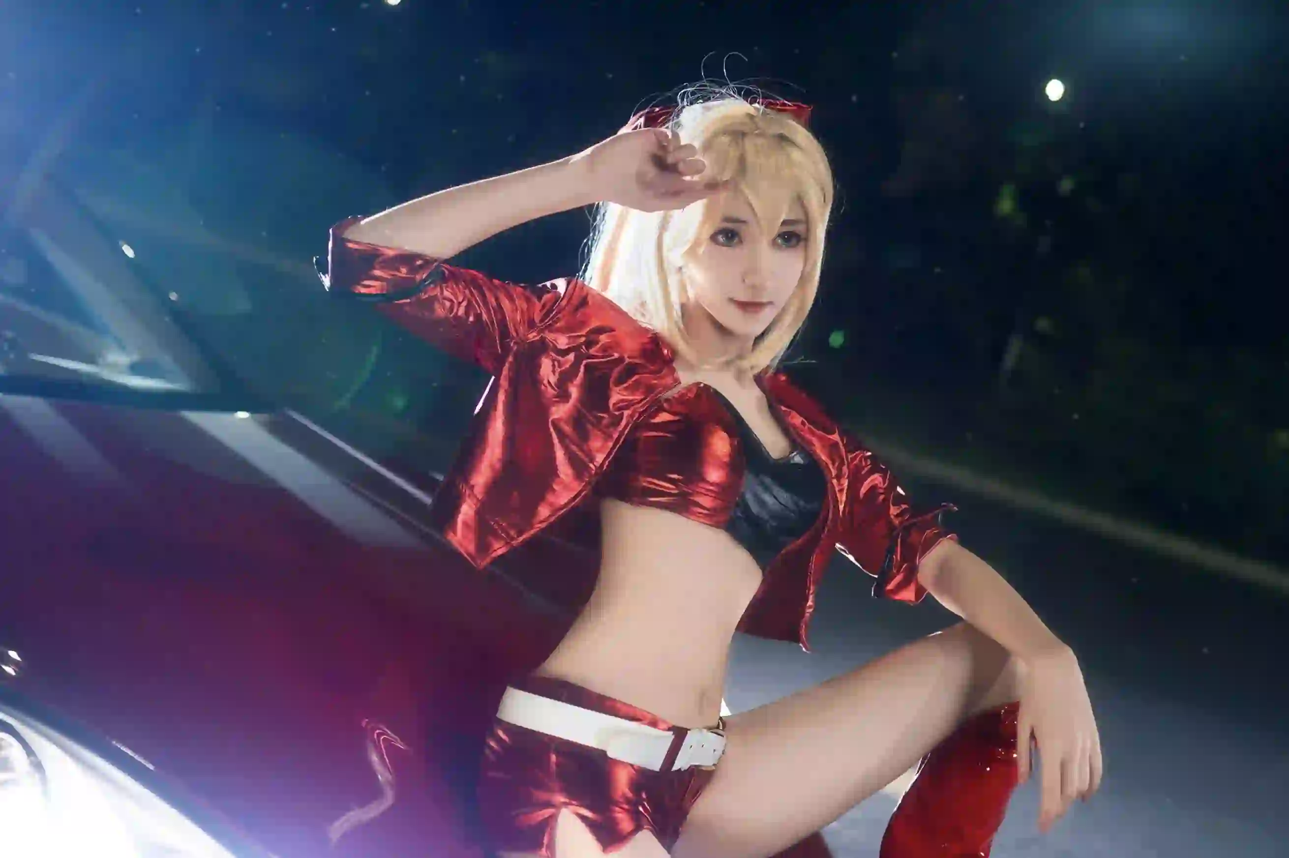 长腿美女 红色长靴 红色车 腿