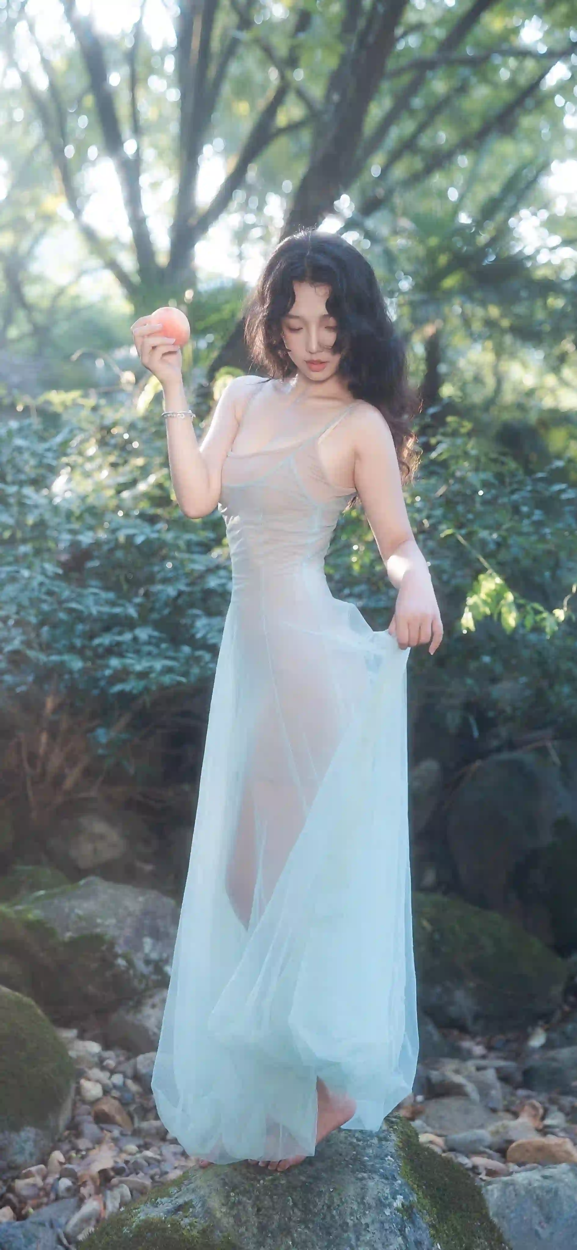 美女 长发美女 清纯美女 户外 白色长裙 性感