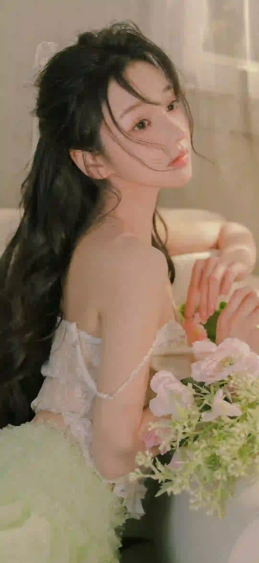 可爱小清新美女 居家写真 抹胸穿搭