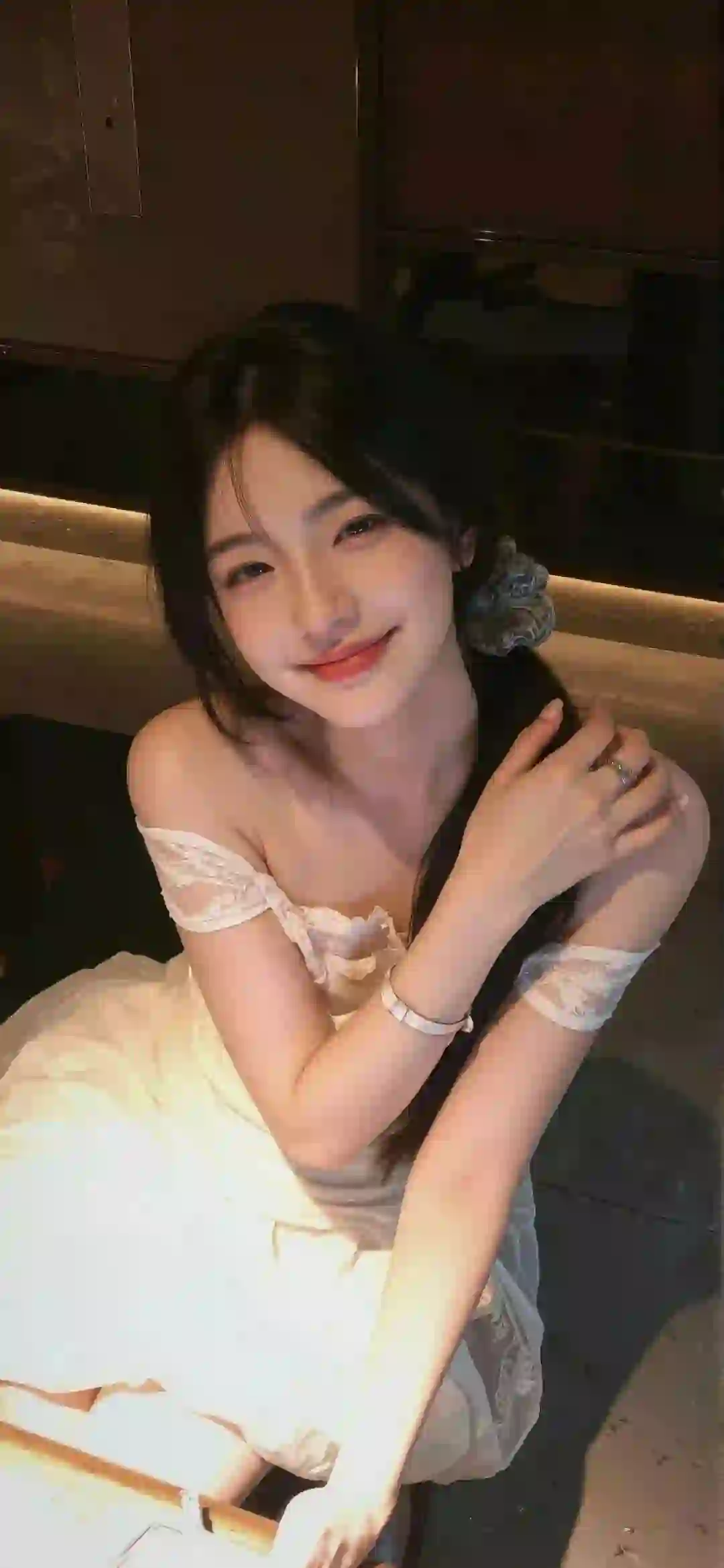 长发甜美女孩 甜美微笑