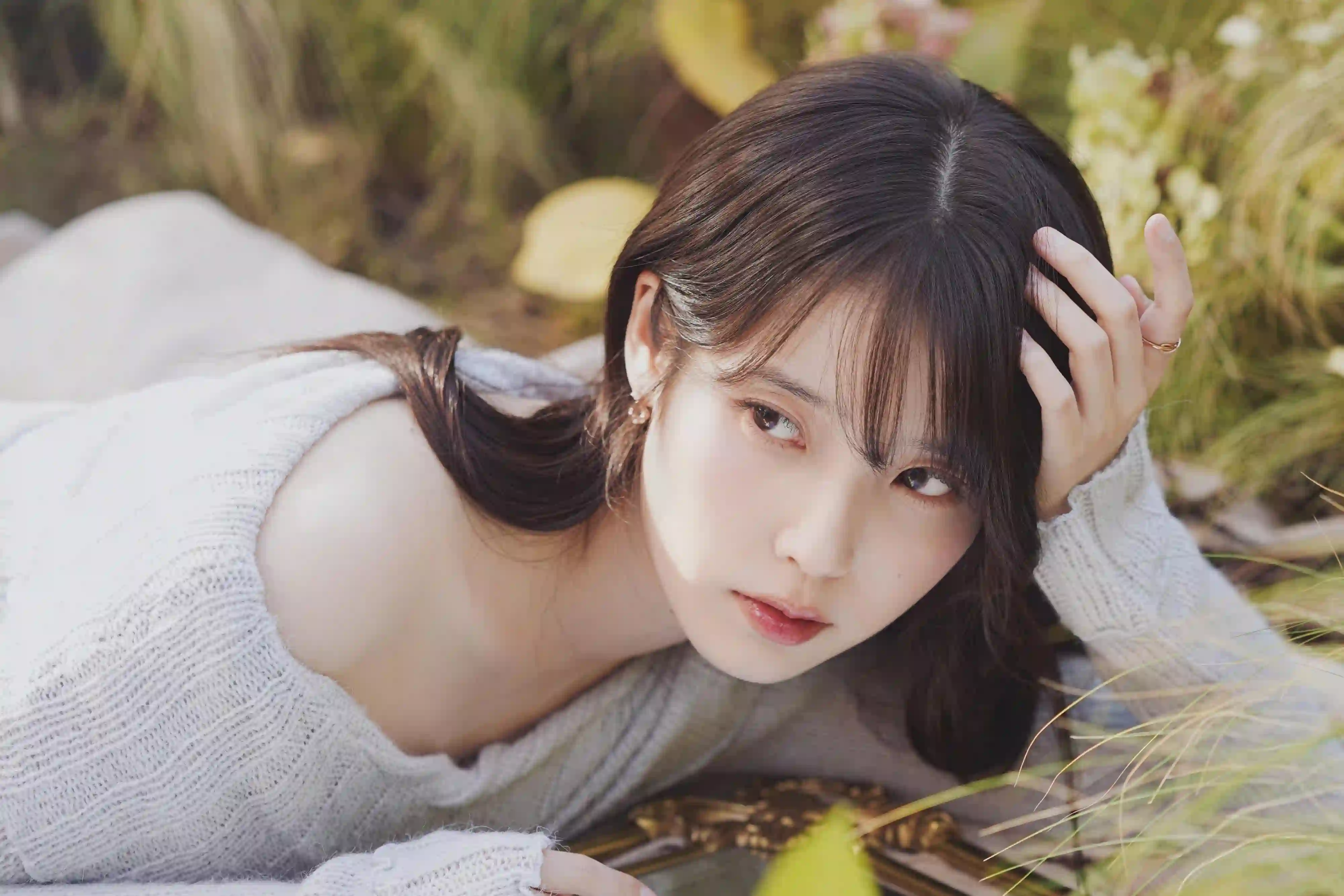 长发美女 美女明星 李知恩 IU 清纯美女 露肩