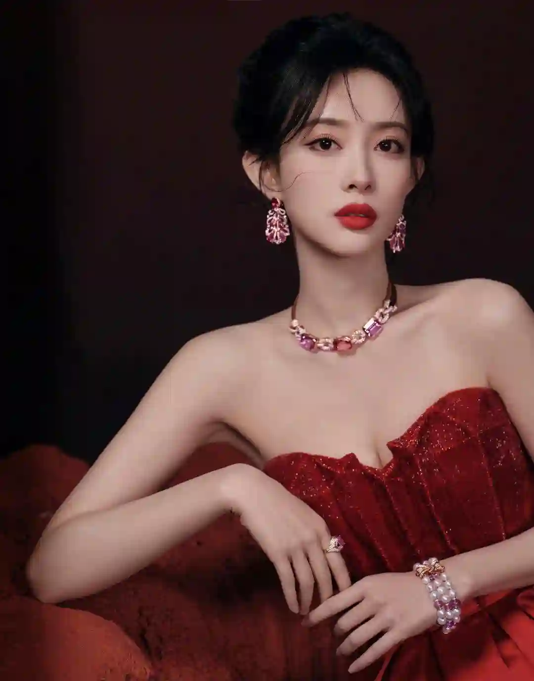 长发红裙美女 孟子义 时尚穿搭 抹胸红裙