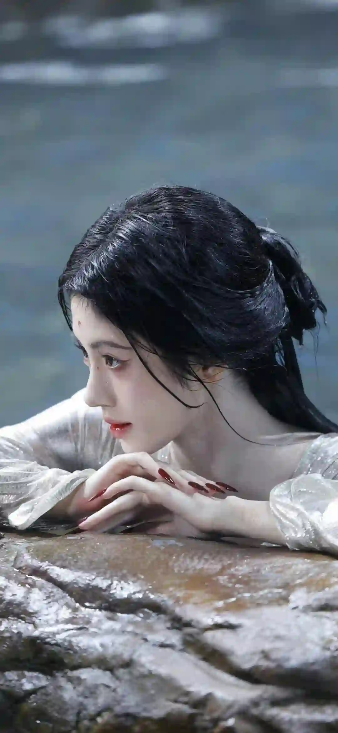 美女明星壁纸 鞠婧祎 水中 古风女孩 汉服古风
