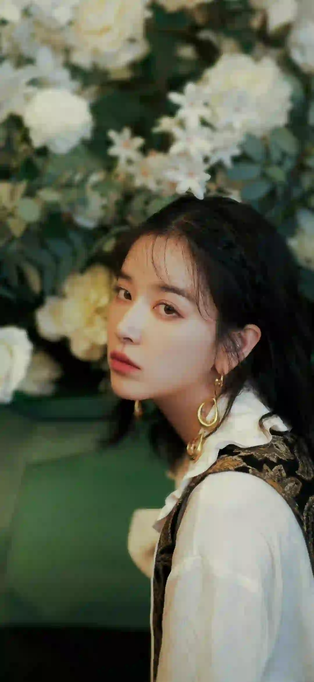 明星美女 阚清子 花 白色花朵 白色衣服