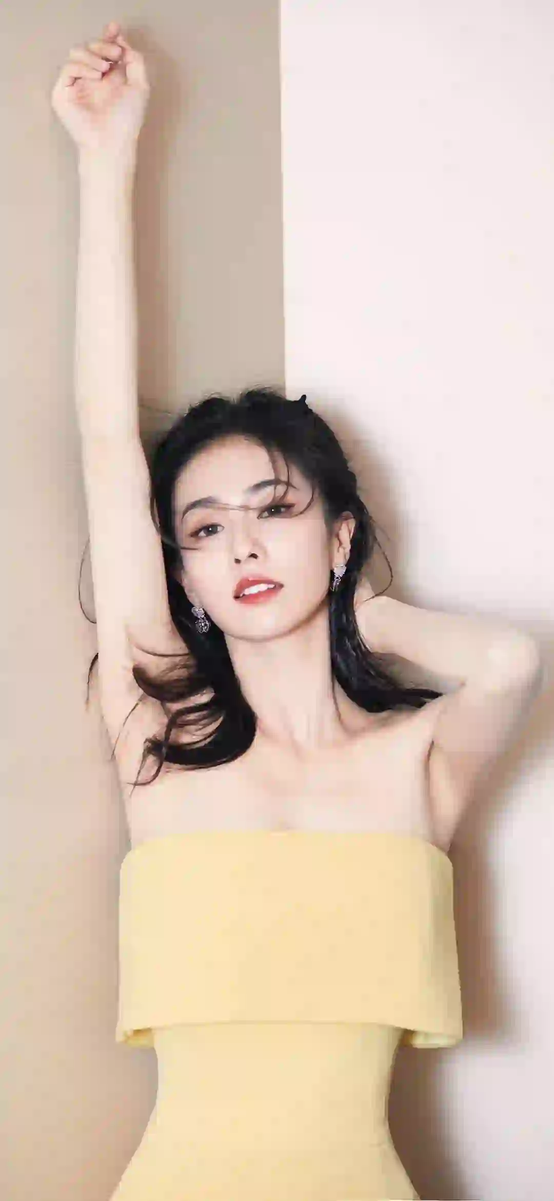 白鹿 长发性感美女 黄色裙子 写真