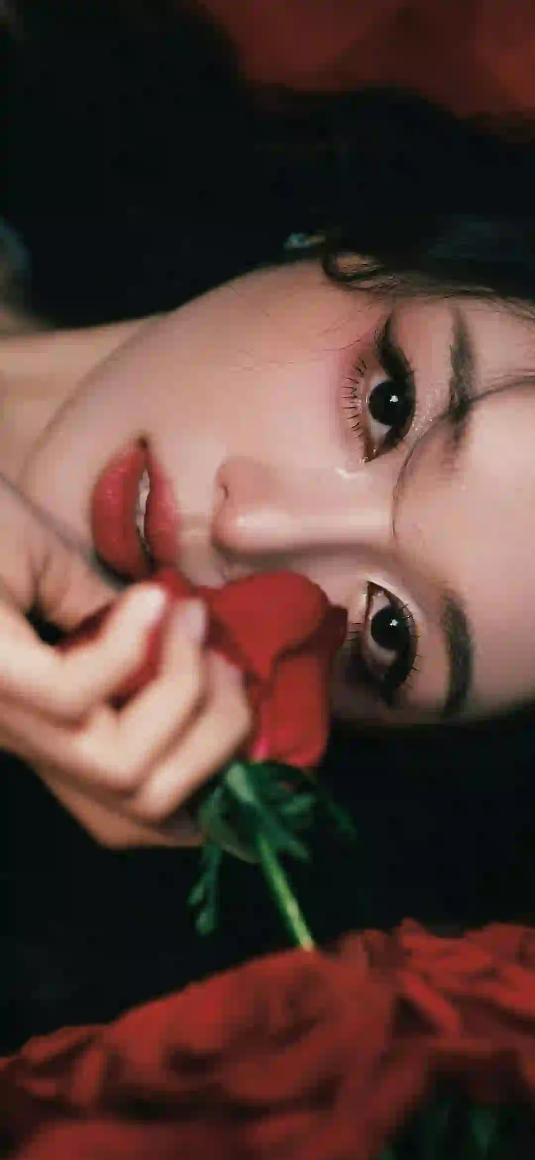 玫瑰花 吴宣仪 性感美女 红唇